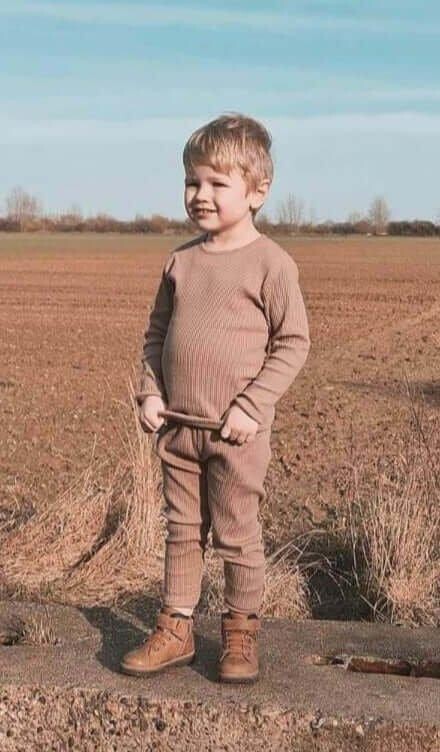 Детская домашняя одежда в рубчик DreamBuy, коричневый
Детская домашняя одежда в рубчик DreamBuy, коричневый