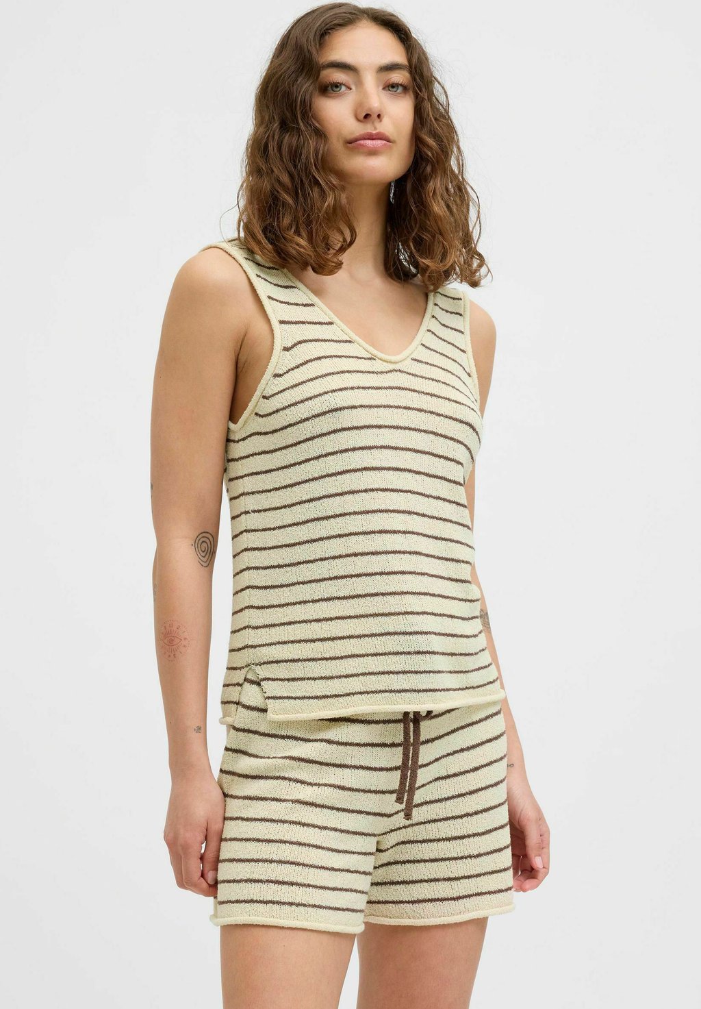 Топ JXAMARA JJXX, слоновая кость
Топ JXAMARA JJXX, слоновая кость