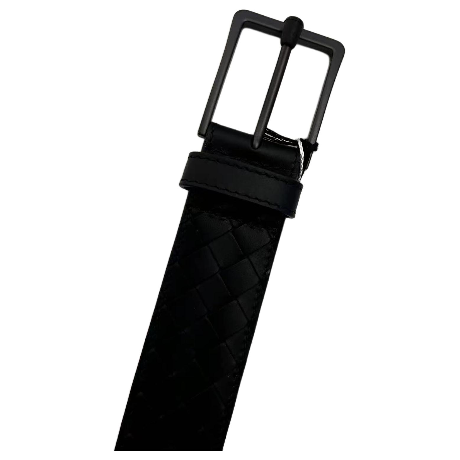 Кожаный ремень унисекс черный Bottega Veneta
Кожаный ремень унисекс черный Bottega Veneta