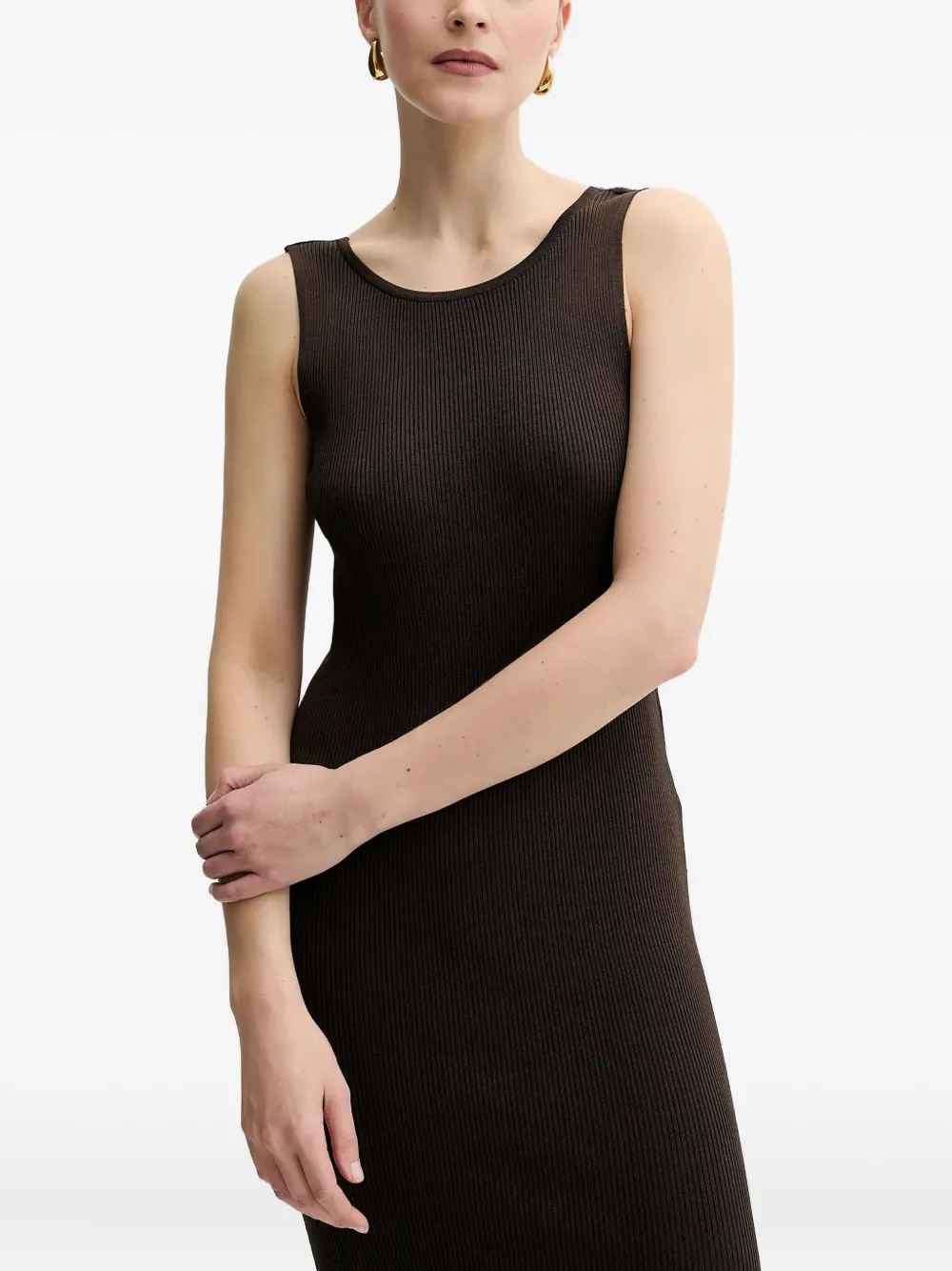 Платье в рубчик с открытой спиной GUESS USA, коричневый
Платье в рубчик с открытой спиной GUESS USA, коричневый