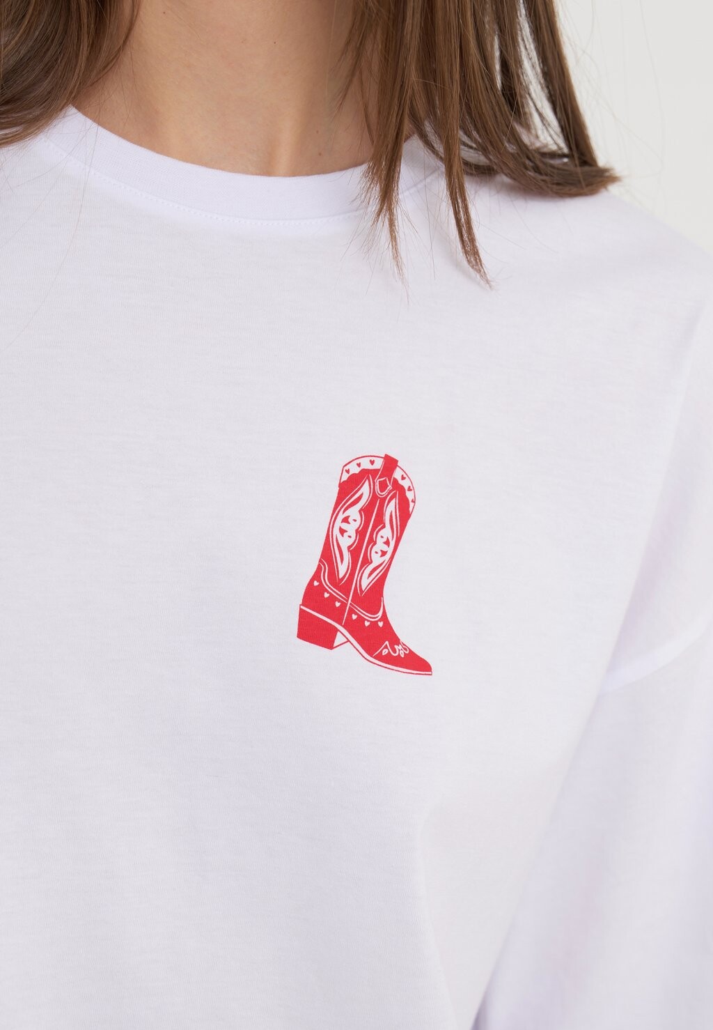 Принт на футболке Even&Odd, белый
Принт на футболке Even&Odd, белый