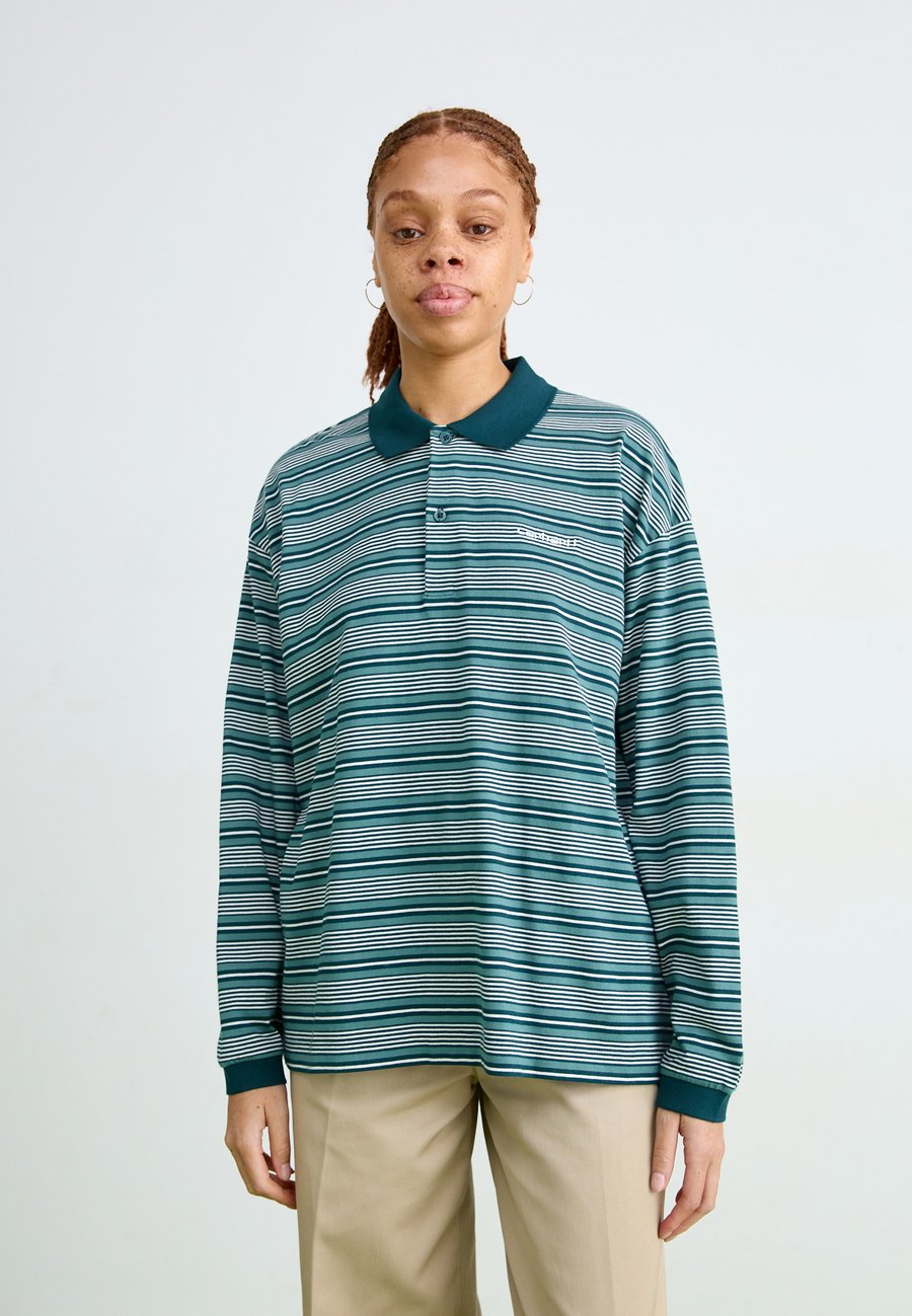 Топ Carhartt WIP LARGO, Deep Lagoon/Dark Green
Топ Carhartt WIP LARGO, Deep Lagoon/Dark Green
