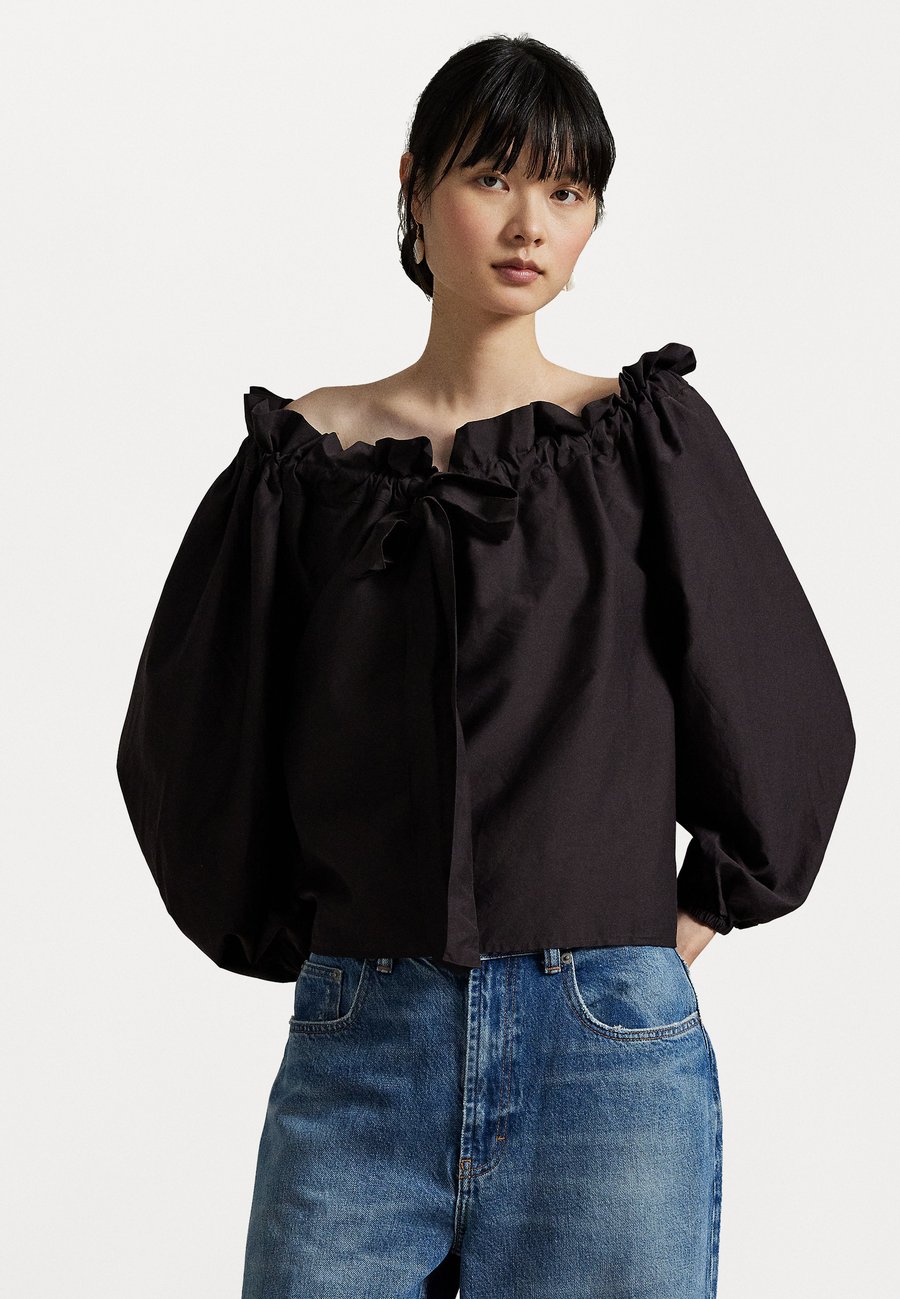 Блуза Polo Ralph Lauren RUFFLE COLLAR COTTON SILK BLOUSE, Squire Brown/Brown
Блуза Polo Ralph Lauren RUFFLE COLLAR COTTON SILK BLOUSE, Squire Brown/Brown