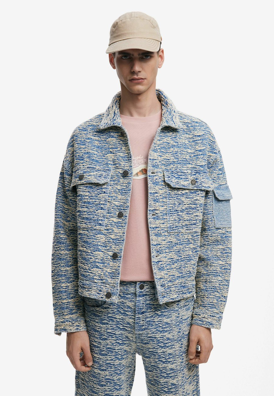 Куртка Desigual MOTTLED , Blue
Куртка Desigual MOTTLED , Blue