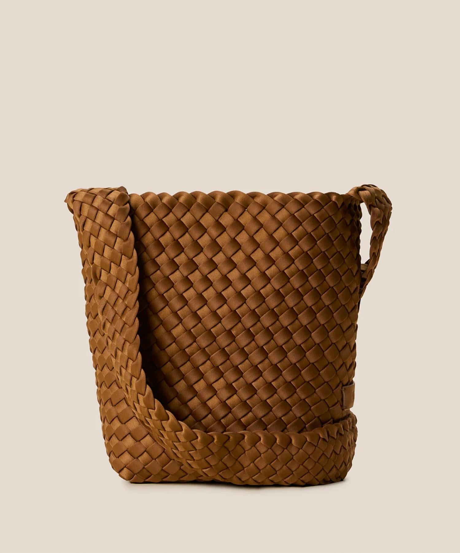 Женская сумка через плечо Laguna из тика Naghedi, Teak
Женская сумка через плечо Laguna из тика Naghedi, Teak