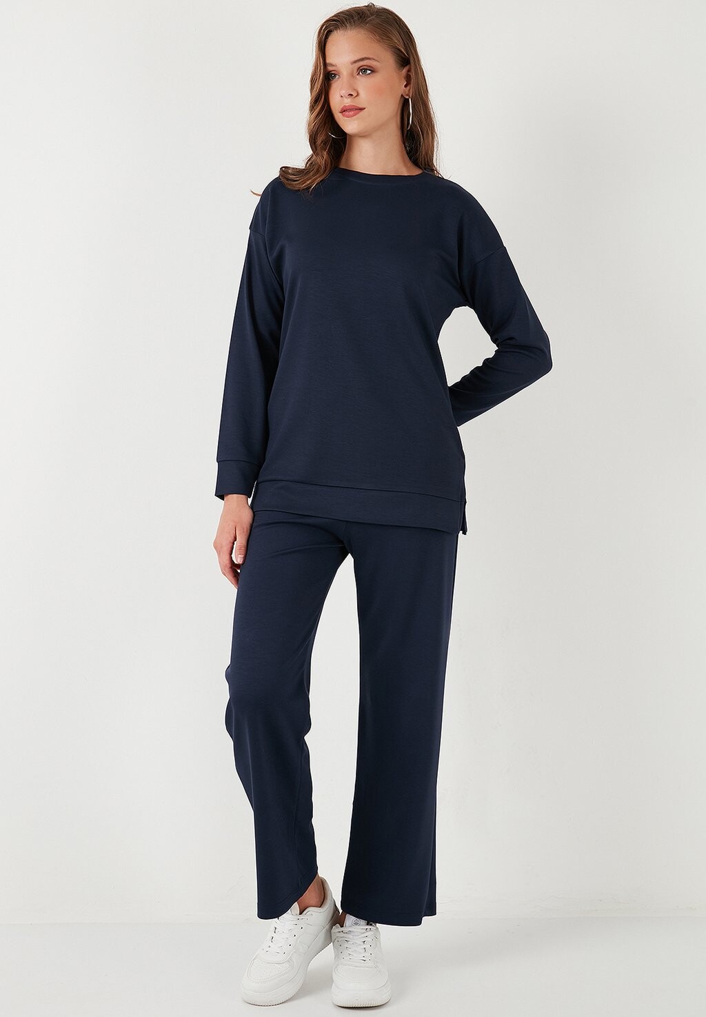 Спортивные брюки LELA, темно-синий
Спортивные брюки LELA, темно-синий