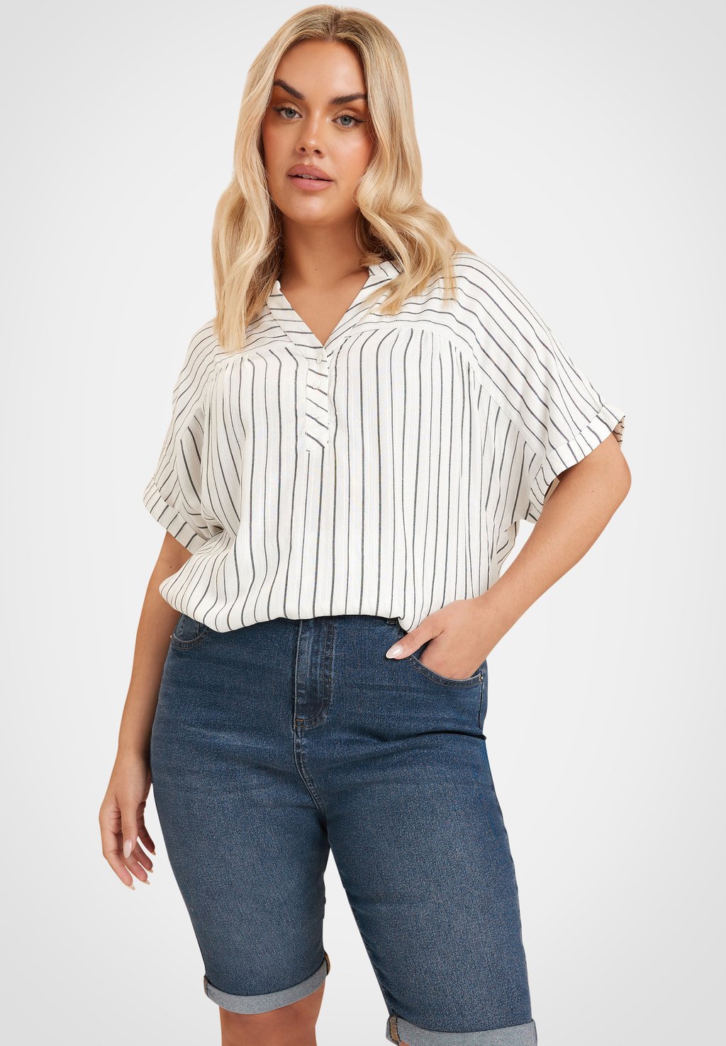 Джинсовые шорты TURN UP Yours Clothing, синий
Джинсовые шорты TURN UP Yours Clothing, синий