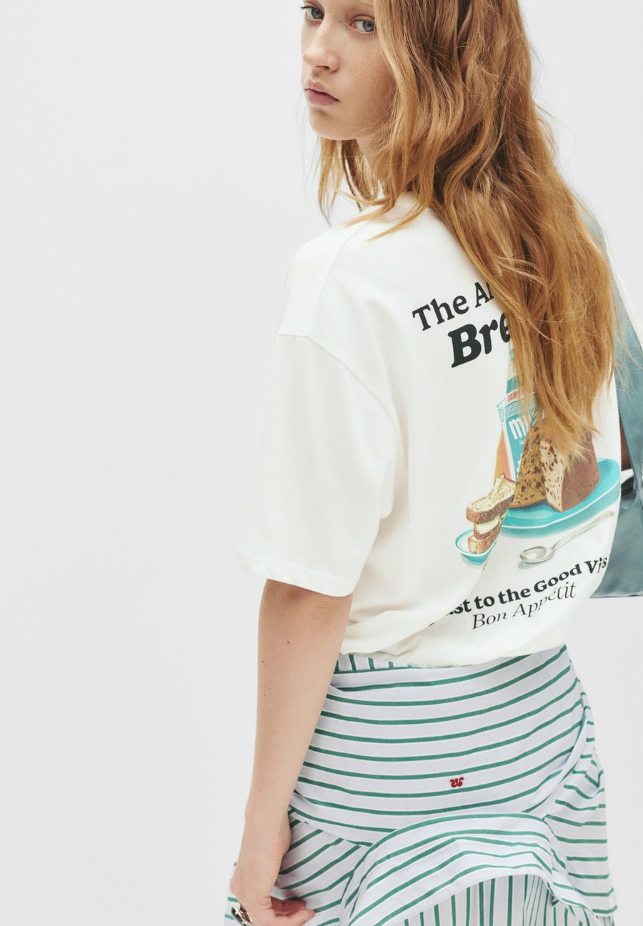 Футболка PULL&BEAR BREAKFAST GRAPHIC, White
Футболка PULL&BEAR BREAKFAST GRAPHIC, White