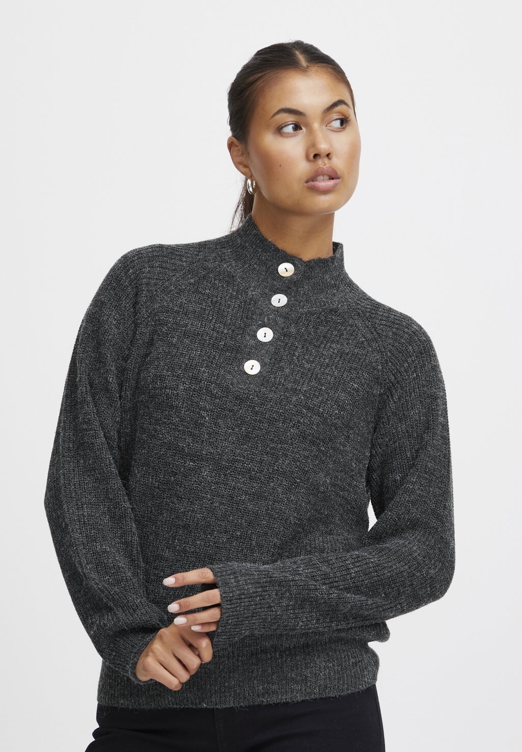 Свитшот ICHI IHNOVO LS12, цвет dark grey melange
Свитшот ICHI IHNOVO LS12, цвет dark grey melange