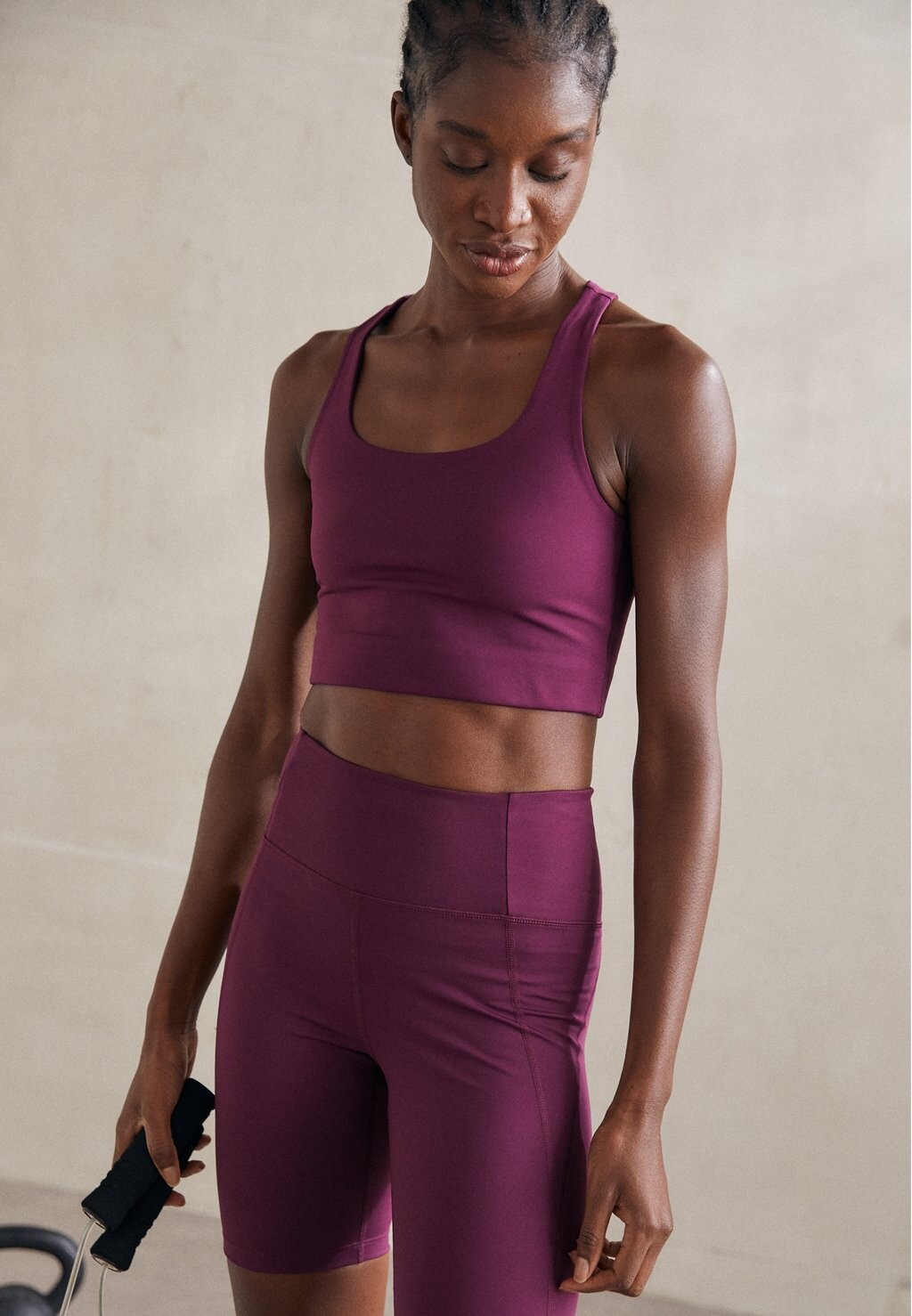 Спортивный бюстгальтер со средней поддержкой PALOMA Girlfriend Collective, сливовый
Спортивный бюстгальтер со средней поддержкой PALOMA Girlfriend Collective, сливовый