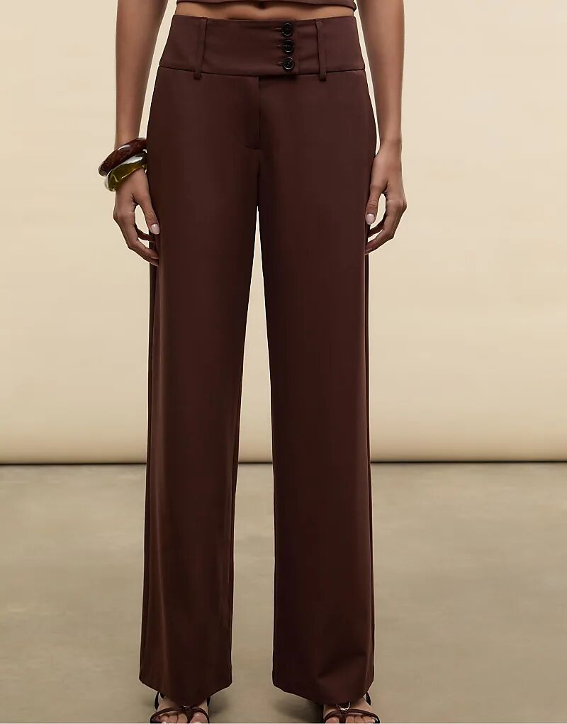 Брюки Stradivarius Smart с широким поясом коричневого цвета
Брюки Stradivarius Smart с широким поясом коричневого цвета