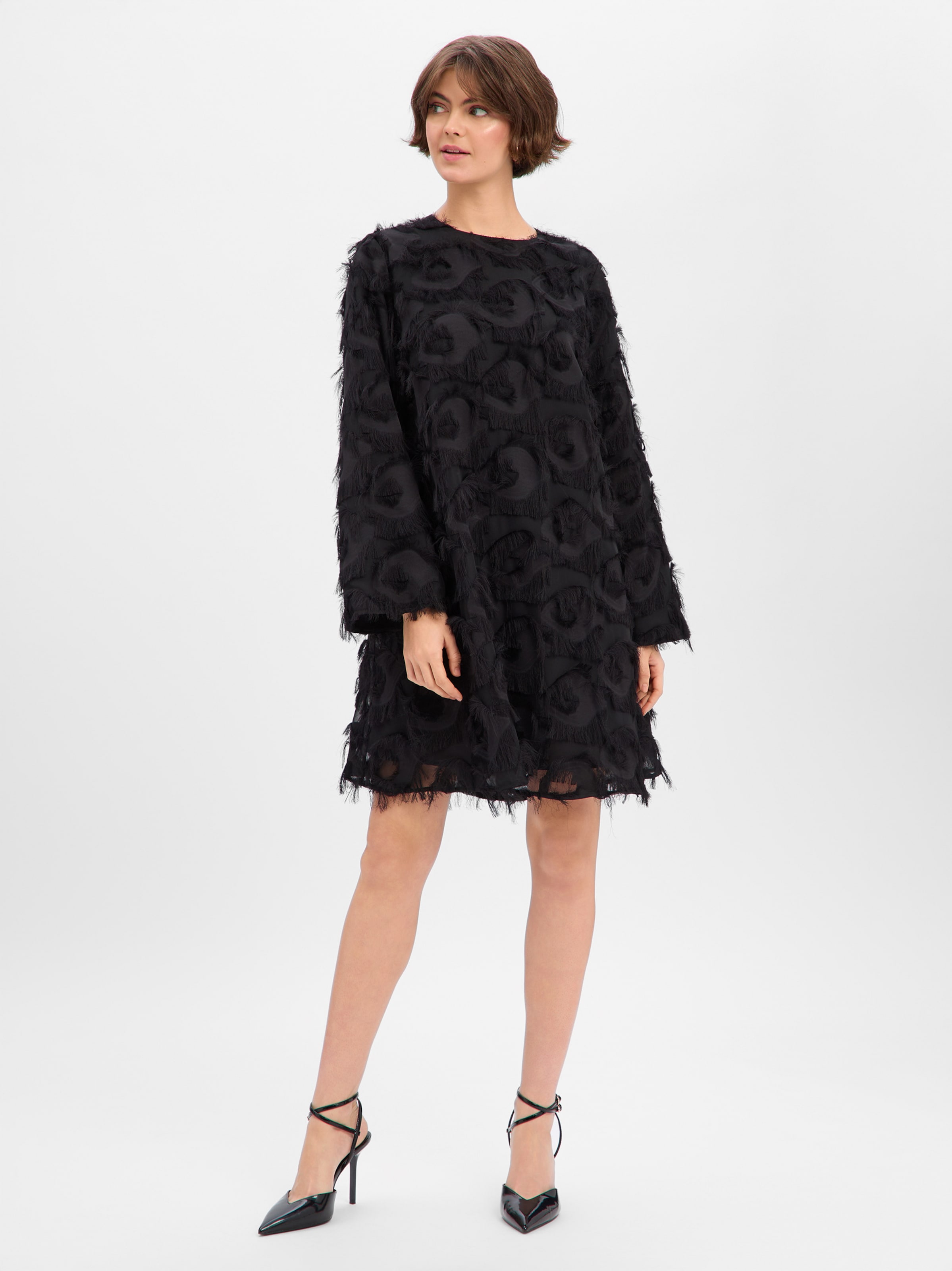 Коктейльное платье 'YASDio' в черном цвете
Коктейльное платье 'YASDio' в черном цвете