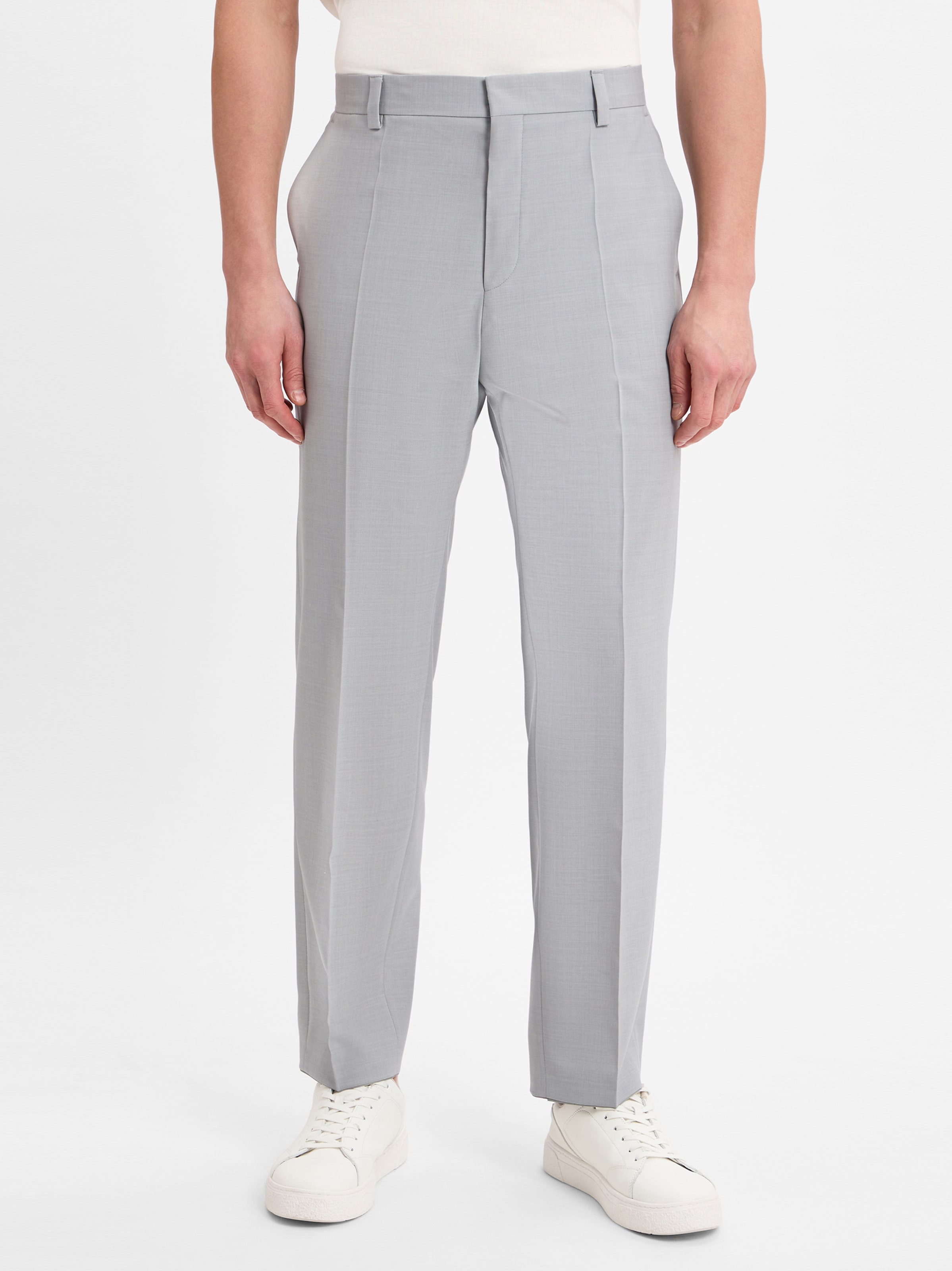 HUGO Брюки 'Teagan' со складками в светло-сером цвете
HUGO Брюки 'Teagan' со складками в светло-сером цвете