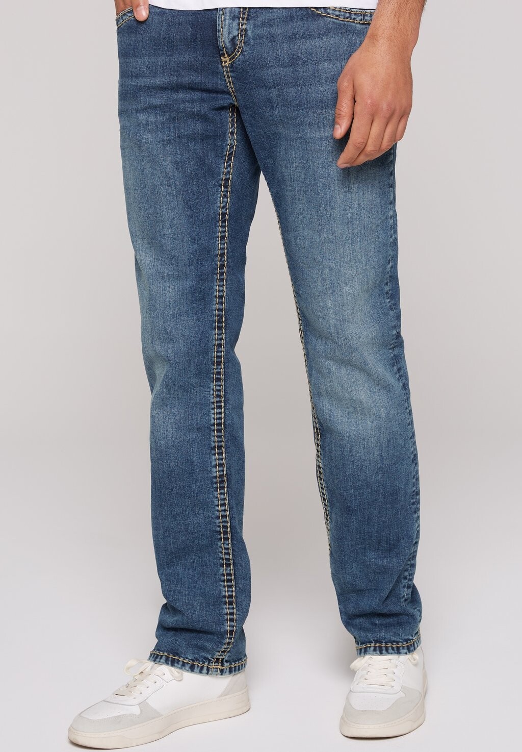 Джинсы прямого кроя NI:CO MIT BREITEN NÄHTEN Camp David, цвет blue used
Джинсы прямого кроя NI:CO MIT BREITEN NÄHTEN Camp David, цвет blue used