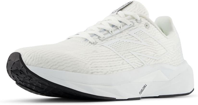New Balance Кроссовки Mens FuelCell Propel V5, White/White/Black
New Balance Кроссовки Mens FuelCell Propel V5, White/White/Black