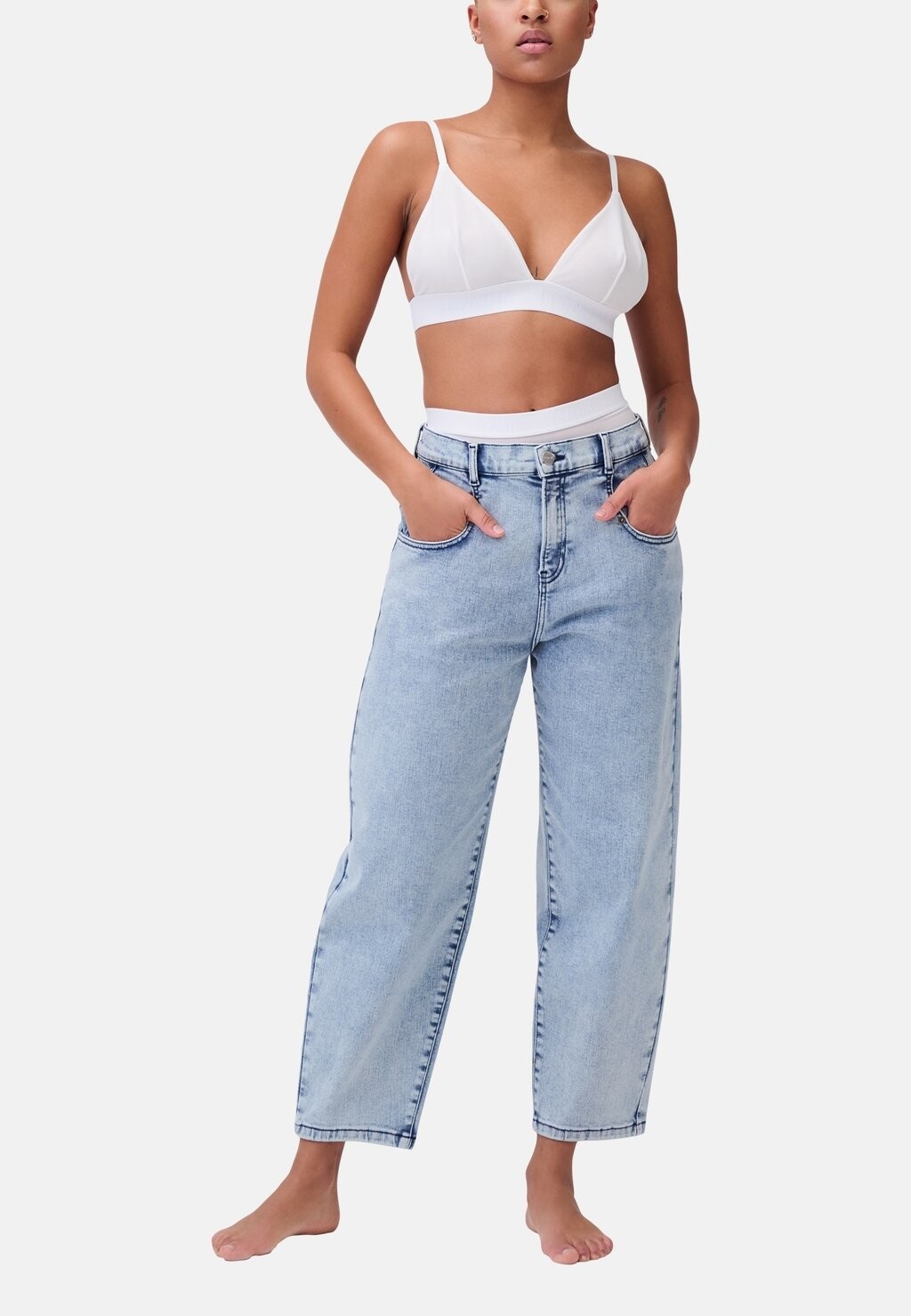 Зауженные джинсы RELAXED DENIM HIGH RISE PANTS ITEM m6, синий
Зауженные джинсы RELAXED DENIM HIGH RISE PANTS ITEM m6, синий