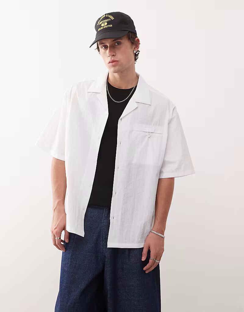 COLLUSION свободная летняя рубашка белого цвета
COLLUSION свободная летняя рубашка белого цвета