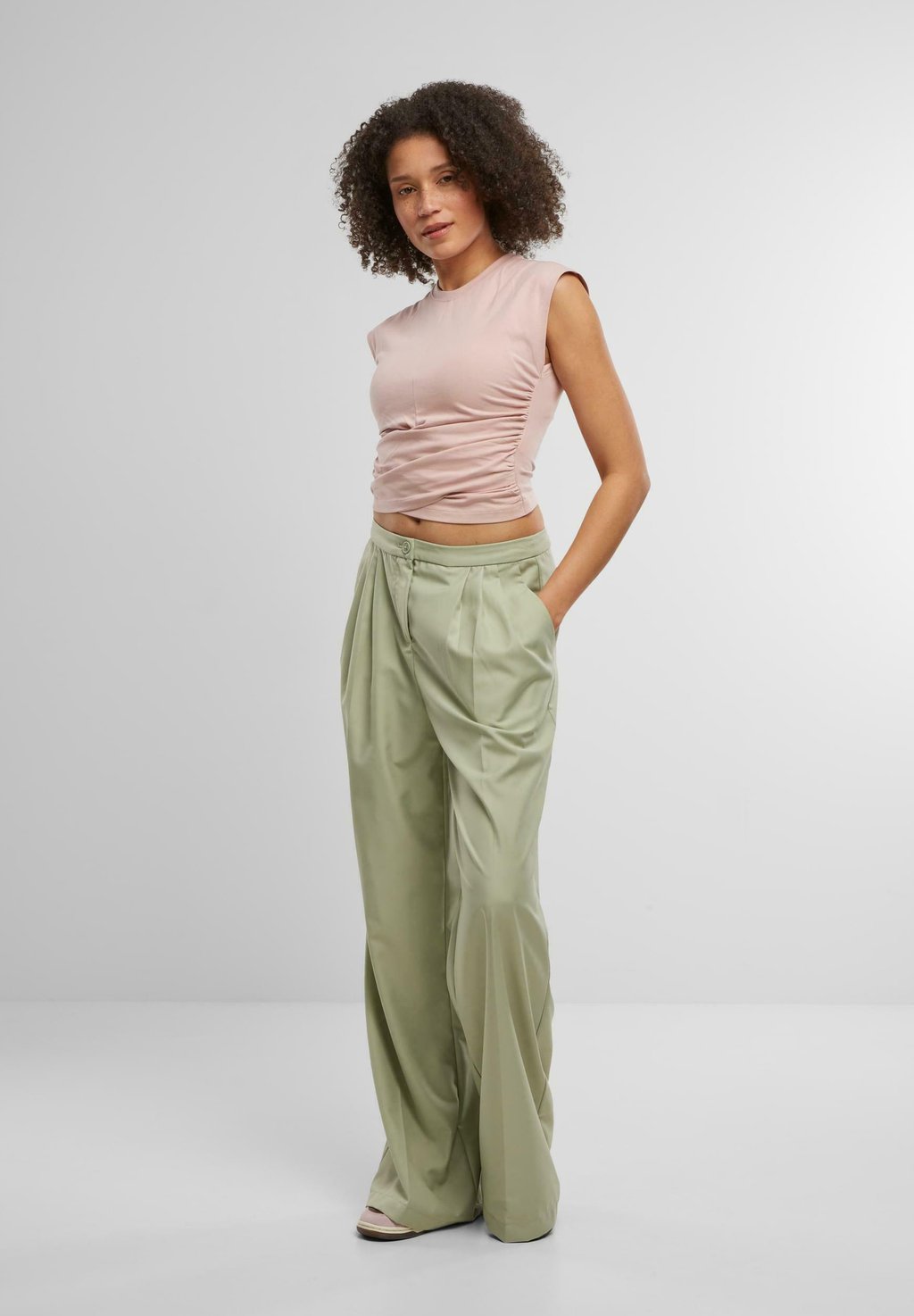 Брюки Urban Classics, мятный
Брюки Urban Classics, мятный