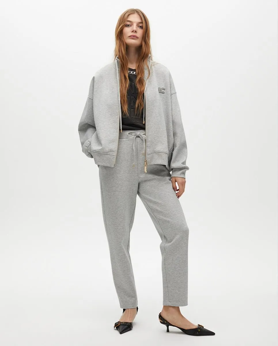 Женские джоггеры с карманами и регулируемым шнурком Lola Casademunt, серый
Женские джоггеры с карманами и регулируемым шнурком Lola Casademunt, серый