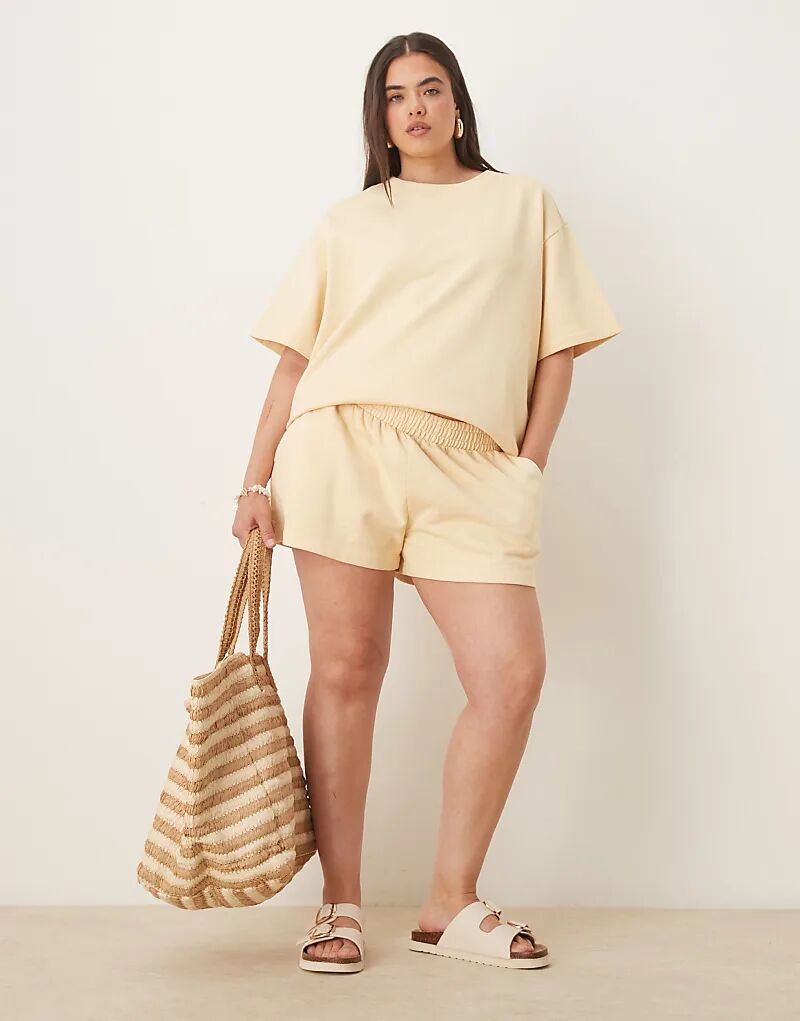 Шорты-свитшоты Curve из ткани ASOS DESIGN цвета пахты — часть комплекта Asos Curve
Шорты-свитшоты Curve из ткани ASOS DESIGN цвета пахты — часть комплекта Asos Curve