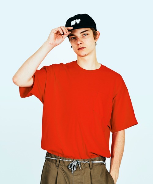 C.E.L.STORE Футболка с короткими рукавами и карманом, GILDAN, красный
C.E.L.STORE Футболка с короткими рукавами и карманом, GILDAN, красный