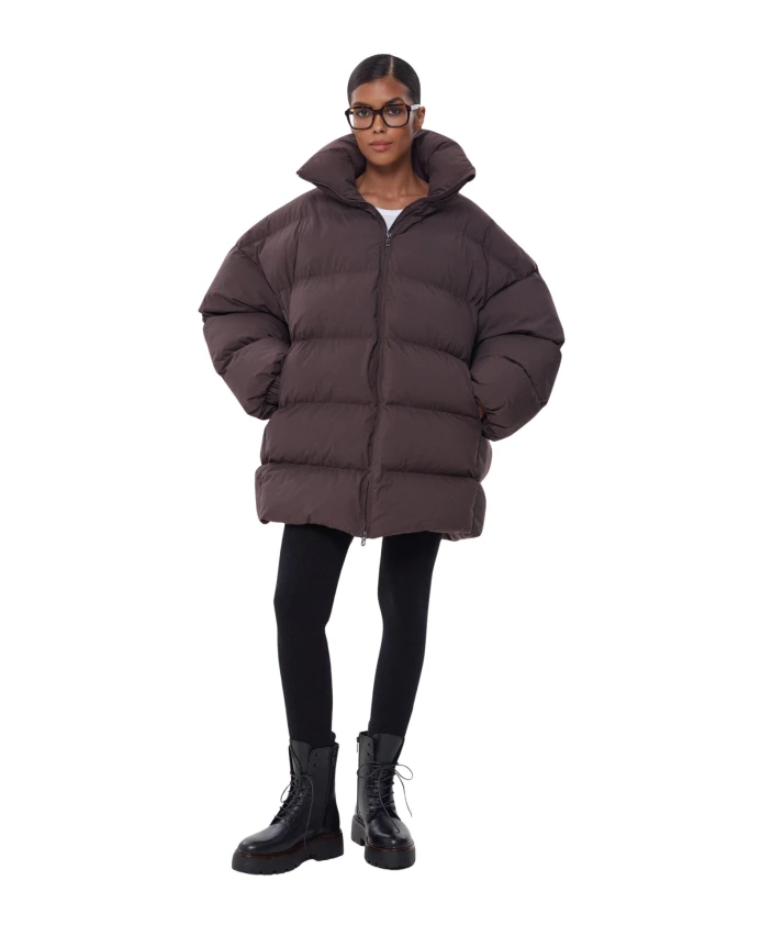 Темно-Коричневая стеганая пуховая куртка для женщин с высоким воротником Estro, коричневый
Темно-Коричневая стеганая пуховая куртка для женщин с высоким воротником Estro, коричневый