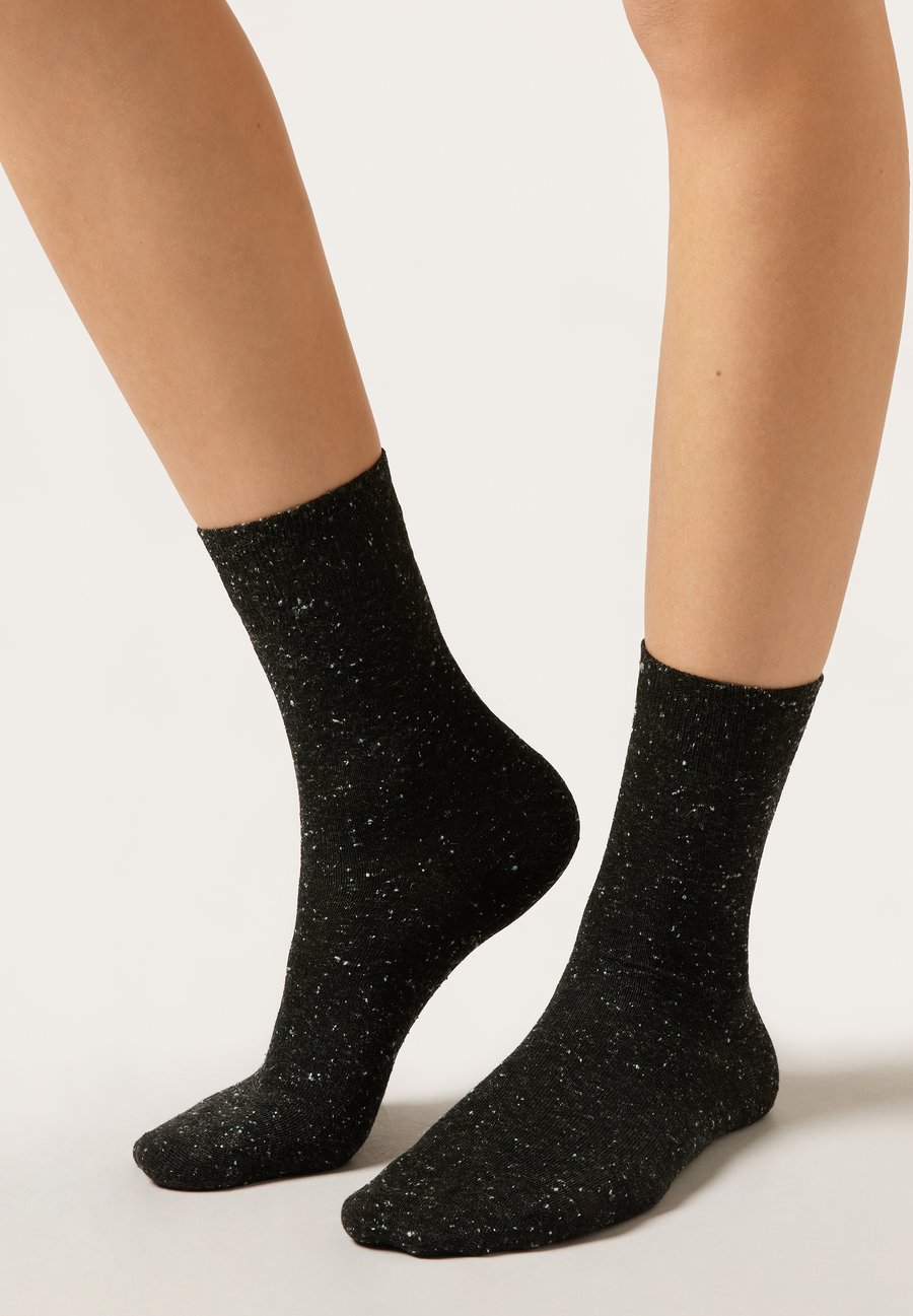 Носки Calzedonia GLITTER, Black
Носки Calzedonia GLITTER, Black