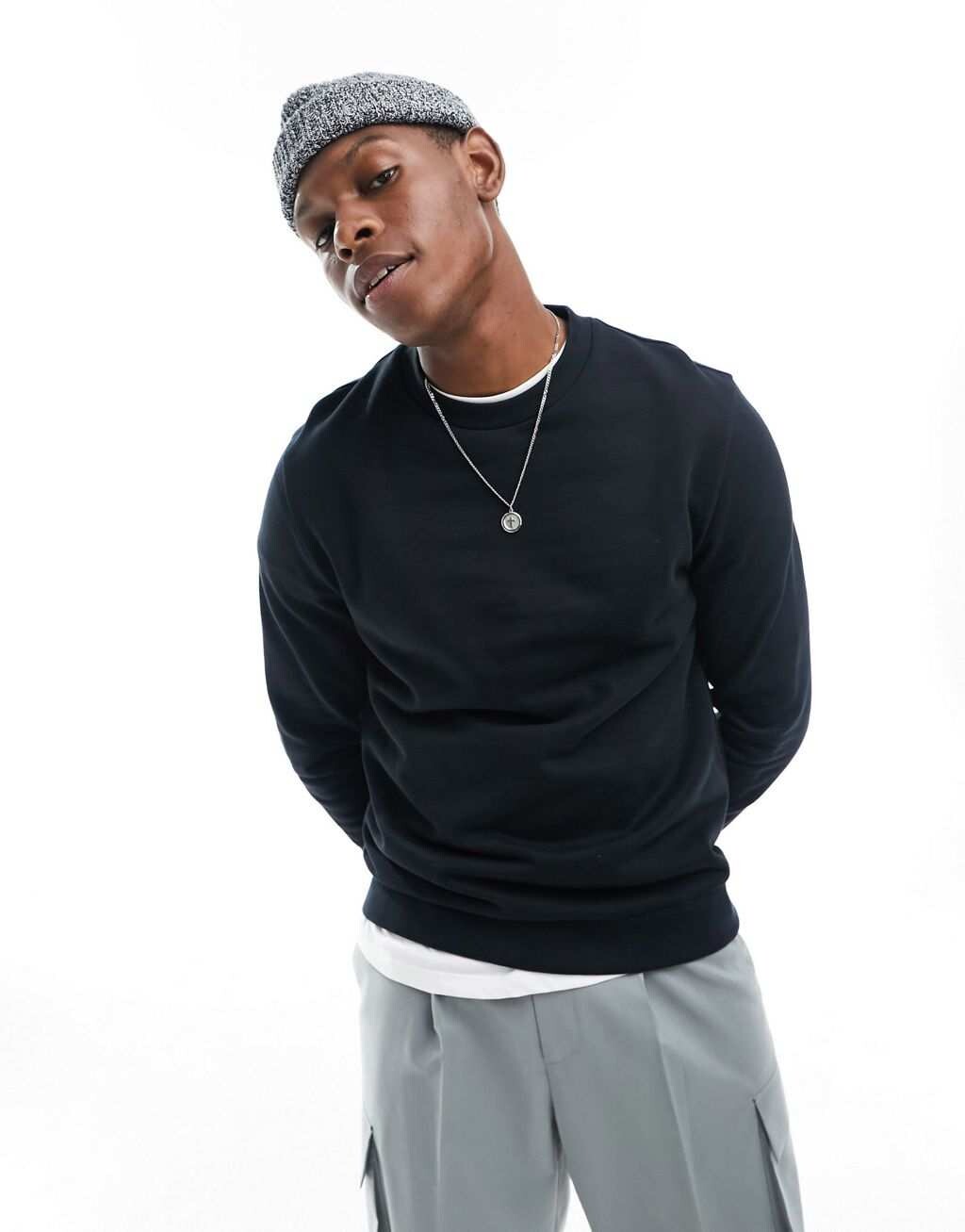 Черный свитшот ASOS DESIGN
Черный свитшот ASOS DESIGN