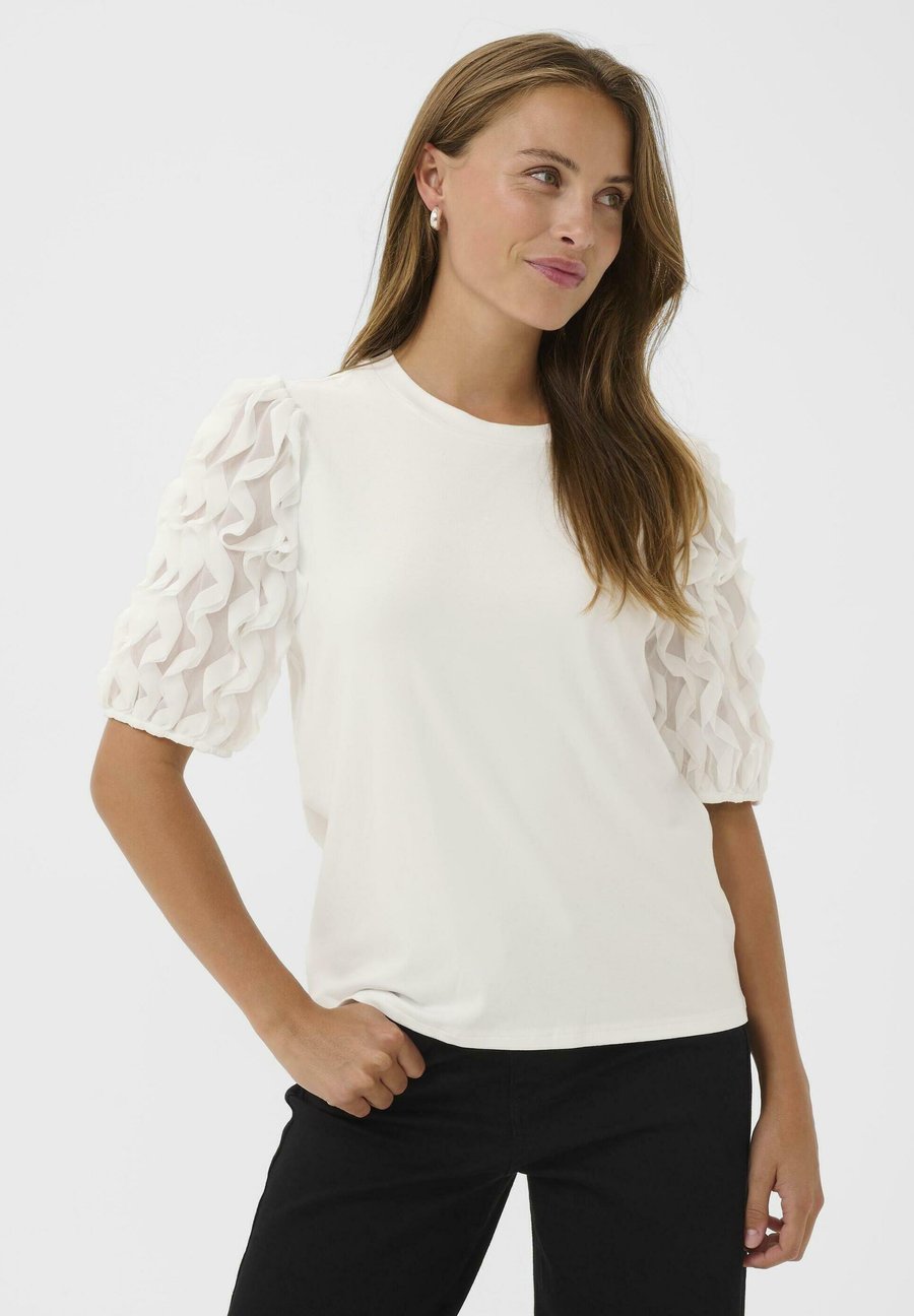 Блуза Kaffe KALINDA FRILL T-SHIRT, Chalk/Off-White
Блуза Kaffe KALINDA FRILL T-SHIRT, Chalk/Off-White