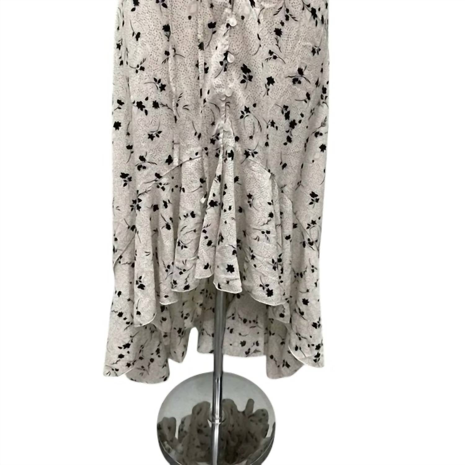 Спокойное летнее платье кремового цвета с черным принтом Bishop + young
Спокойное летнее платье кремового цвета с черным принтом Bishop + young