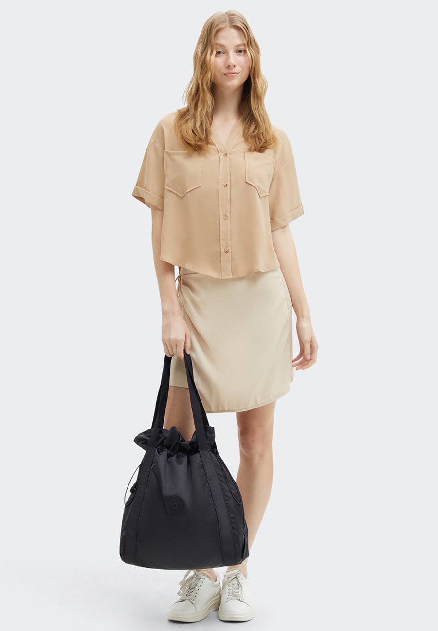 Сумка Kipling ELMAR, Simply Black/Black
Сумка Kipling ELMAR, Simply Black/Black