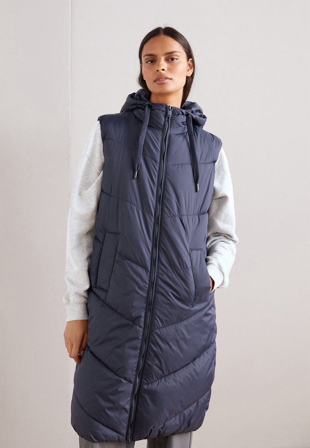 Жилет b.young БИБОМИНА, цвет copenhagen night, Серый, Жилет b.young БИБОМИНА, цвет copenhagen night
Жилет b.young БИБОМИНА, цвет copenhagen night, Серый, Жилет b.young БИБОМИНА, цвет copenhagen night