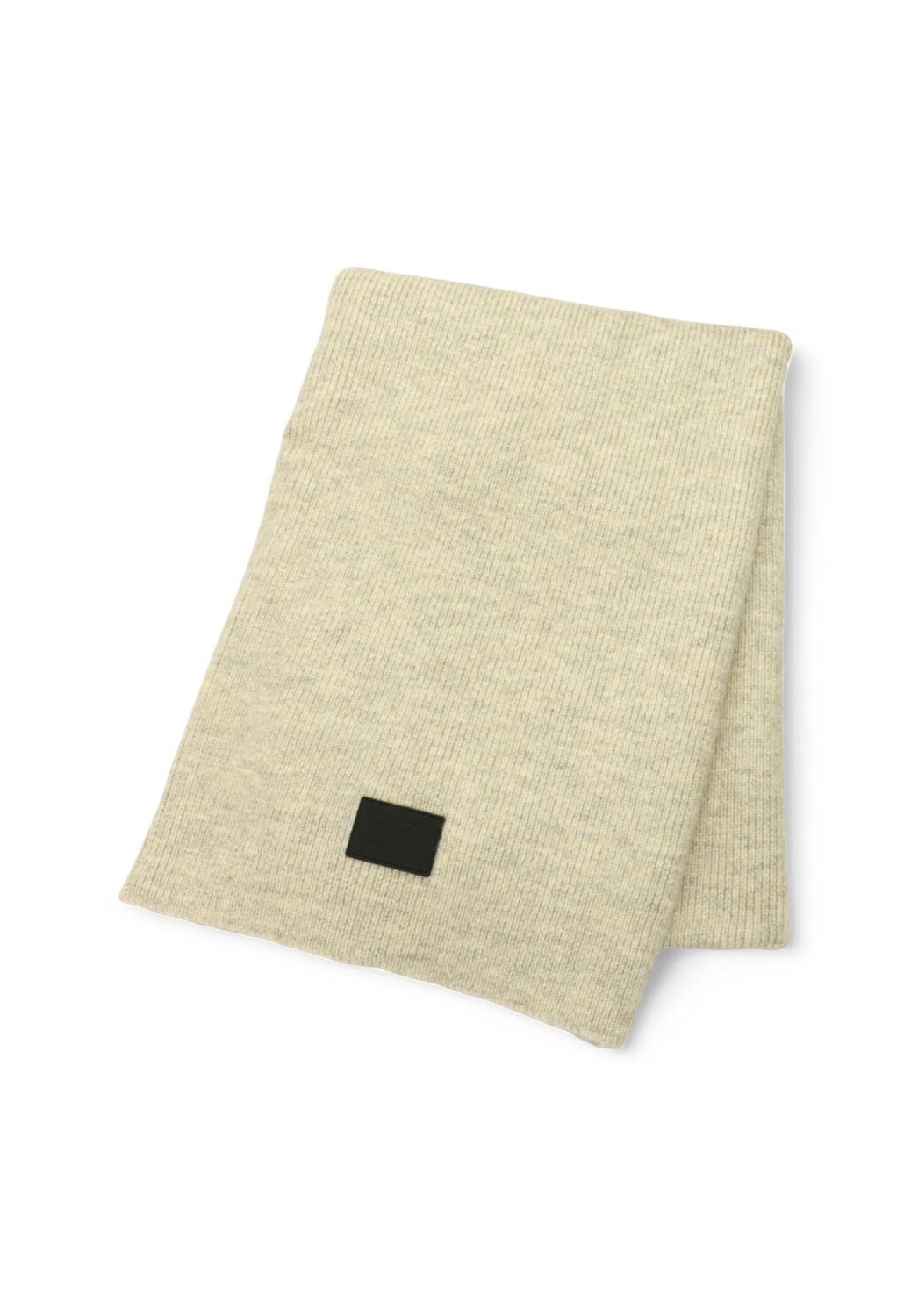 Шарфы Calvin Klein Jeans
Шарфы Calvin Klein Jeans