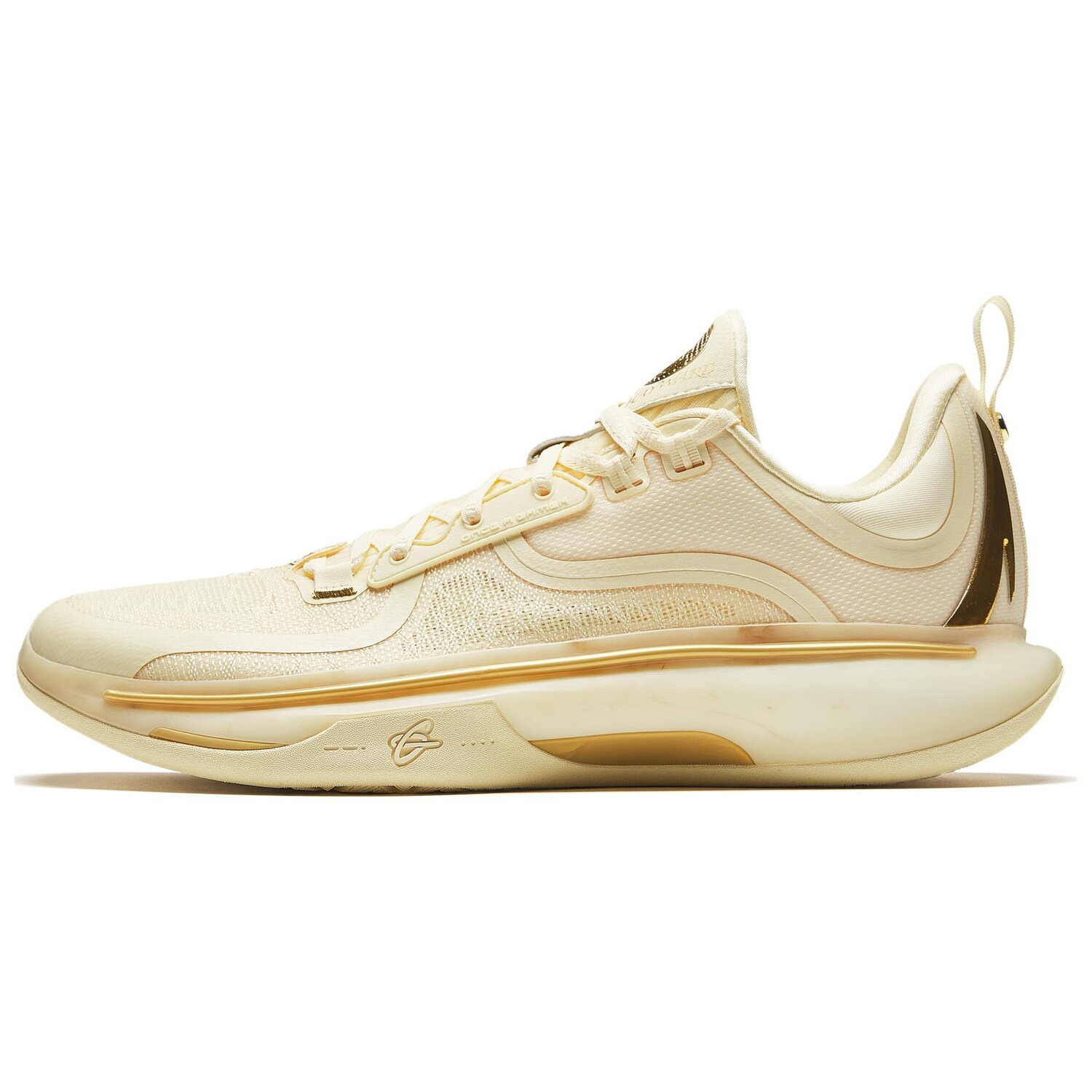 Баскетбольные кроссовки GH5 мужские низкие Halo желтые/металлик-золотые Anta
Баскетбольные кроссовки GH5 мужские низкие Halo желтые/металлик-золотые Anta