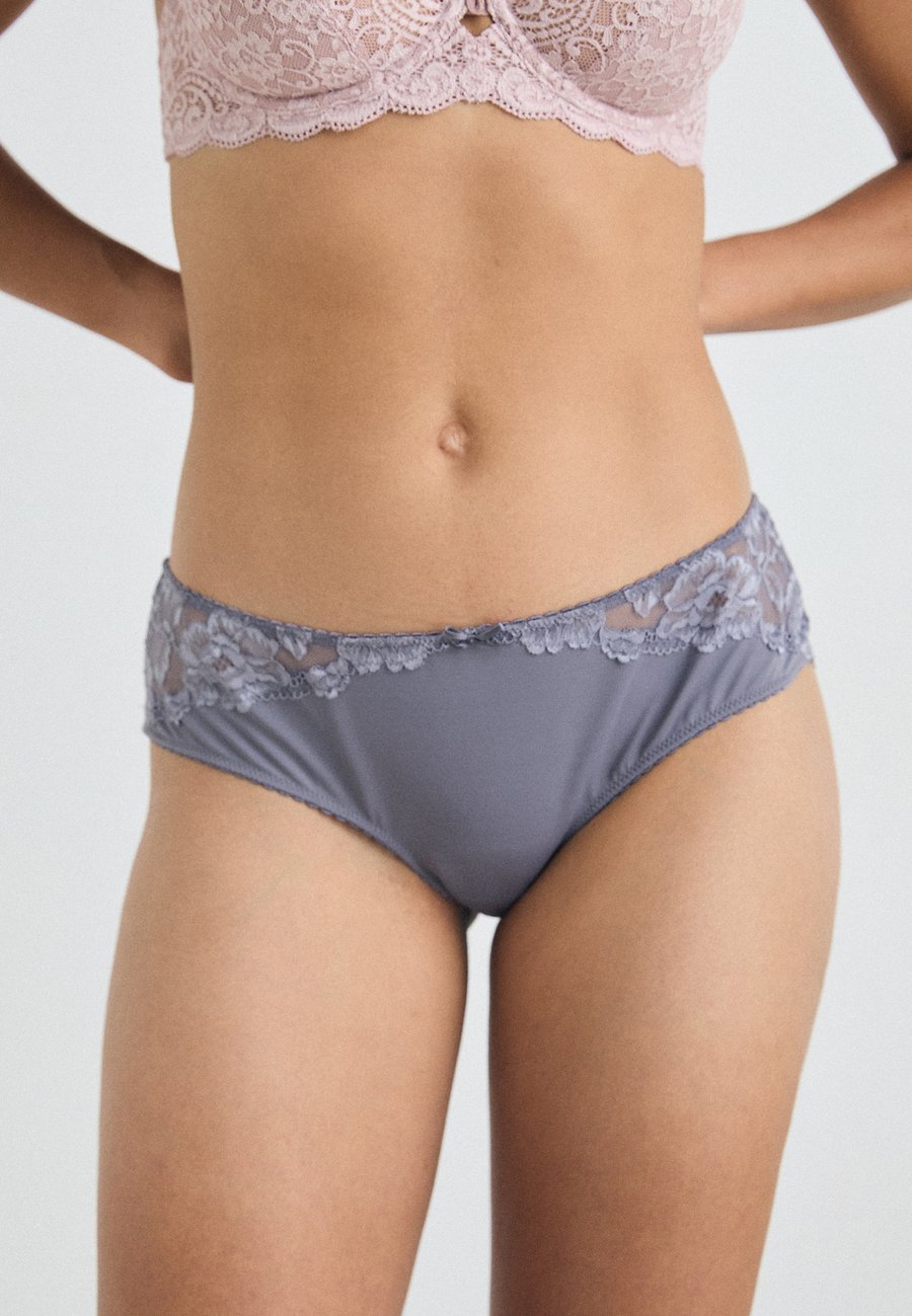 Брифы LASCANA TANGA, Bluegrey/Blue-Grey
Брифы LASCANA TANGA, Bluegrey/Blue-Grey