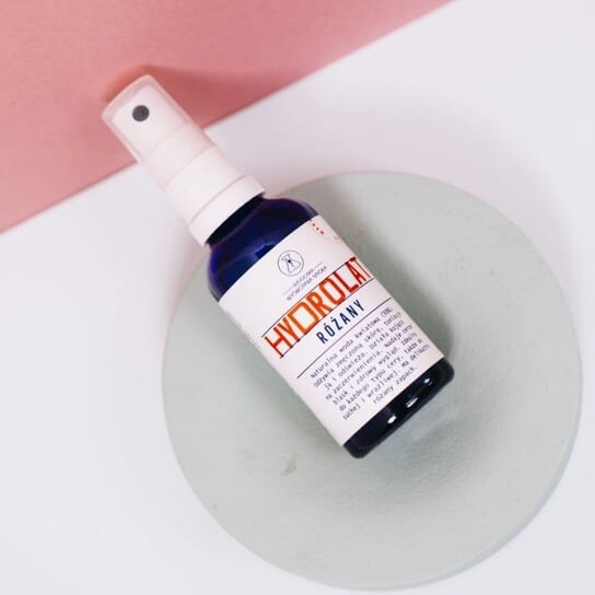 Гидролат розы, 50мл Bydgoska Wytwórnia Mydła
Гидролат розы, 50мл Bydgoska Wytwórnia Mydła