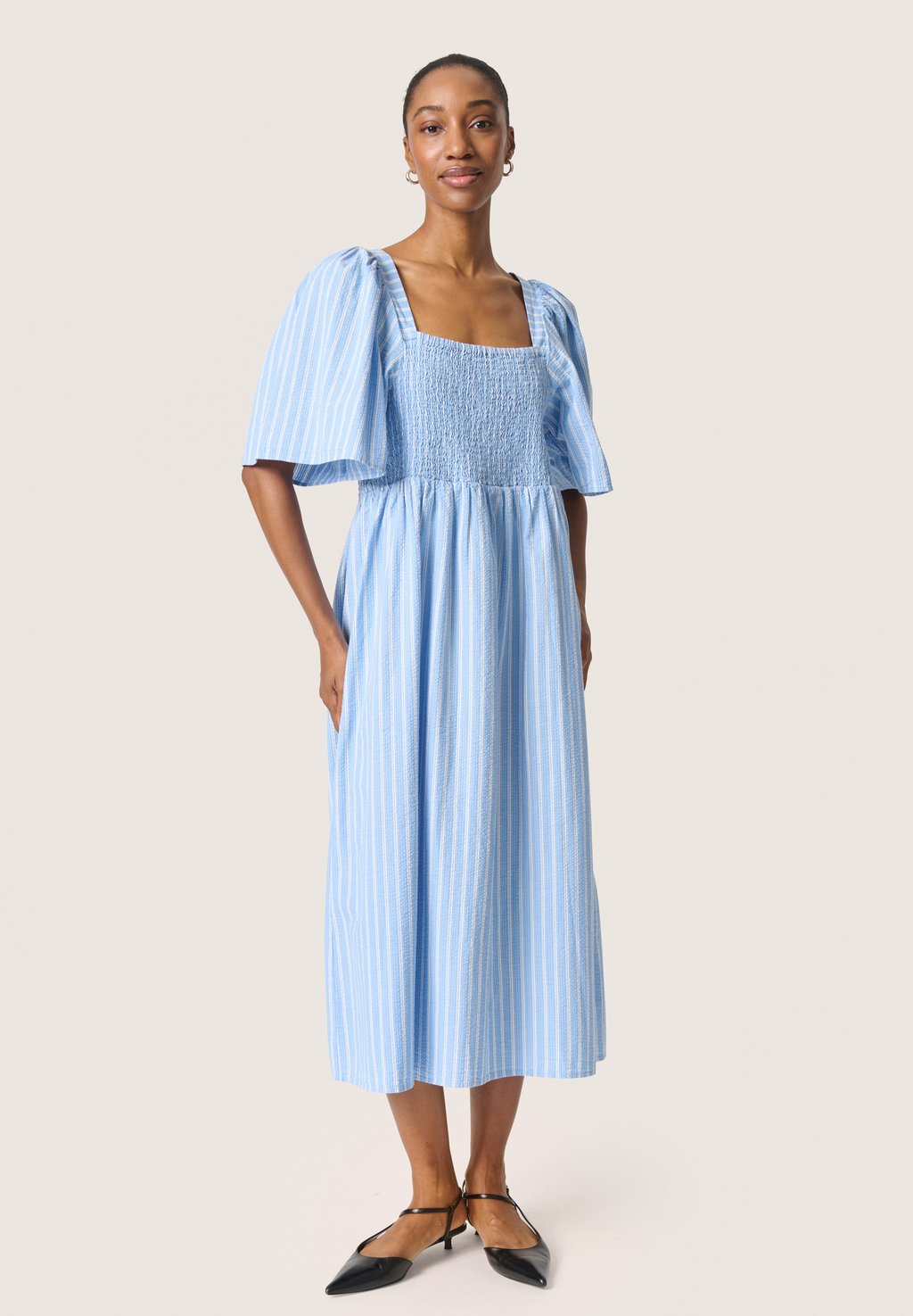 Повседневное платье ANVITTE MIDI CAMPAIGN Soaked in Luxury, синий
Повседневное платье ANVITTE MIDI CAMPAIGN Soaked in Luxury, синий