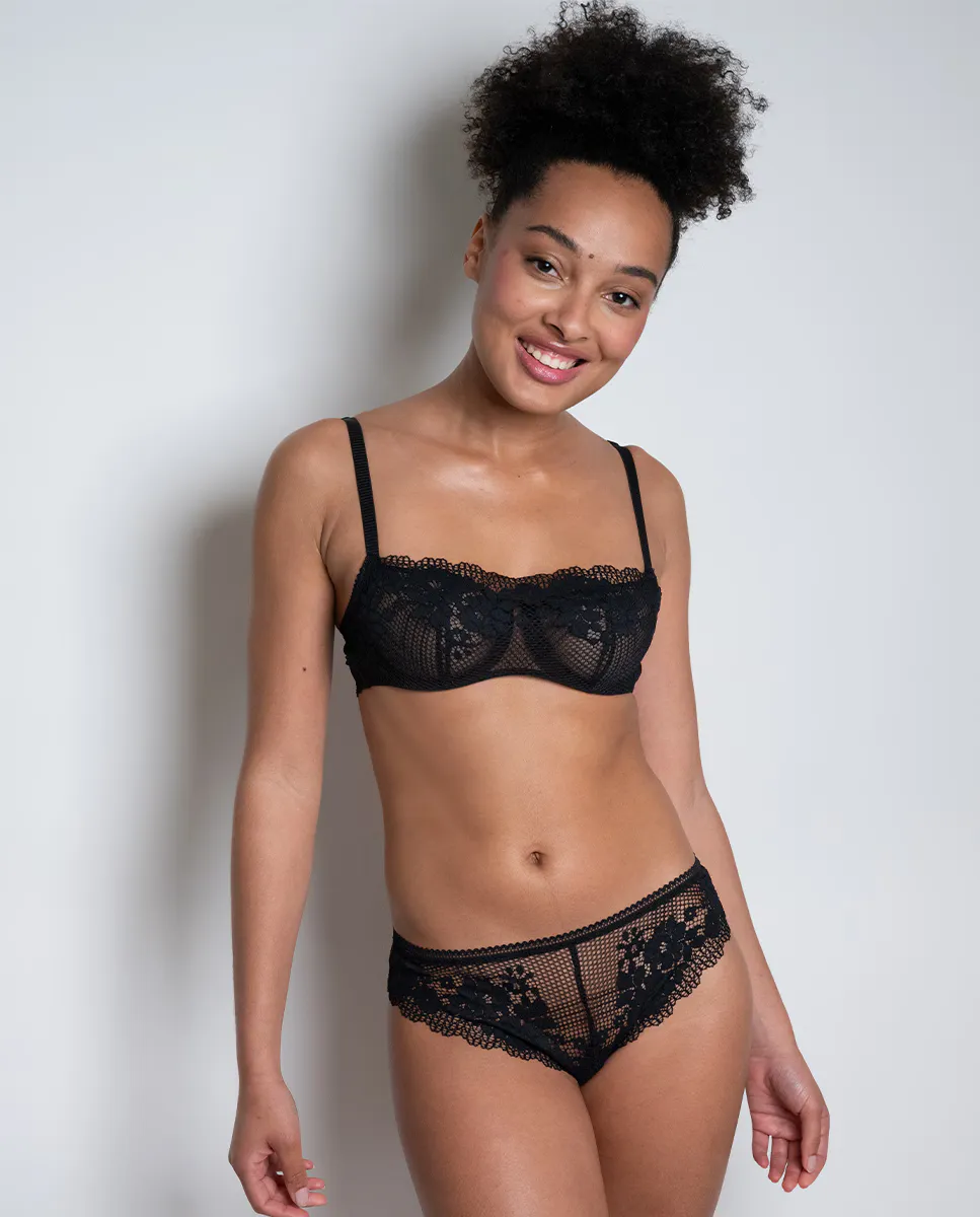 Кружевные стринги Nina Passionata, чёрный
Кружевные стринги Nina Passionata, чёрный