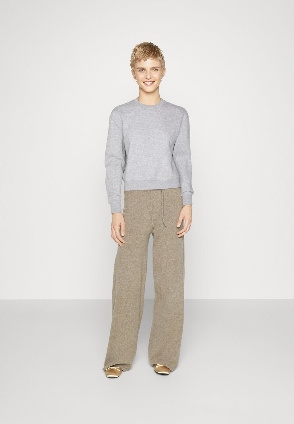 Толстовка 2 Pack Even&Odd, цвет black/mottled light grey
Толстовка 2 Pack Even&Odd, цвет black/mottled light grey