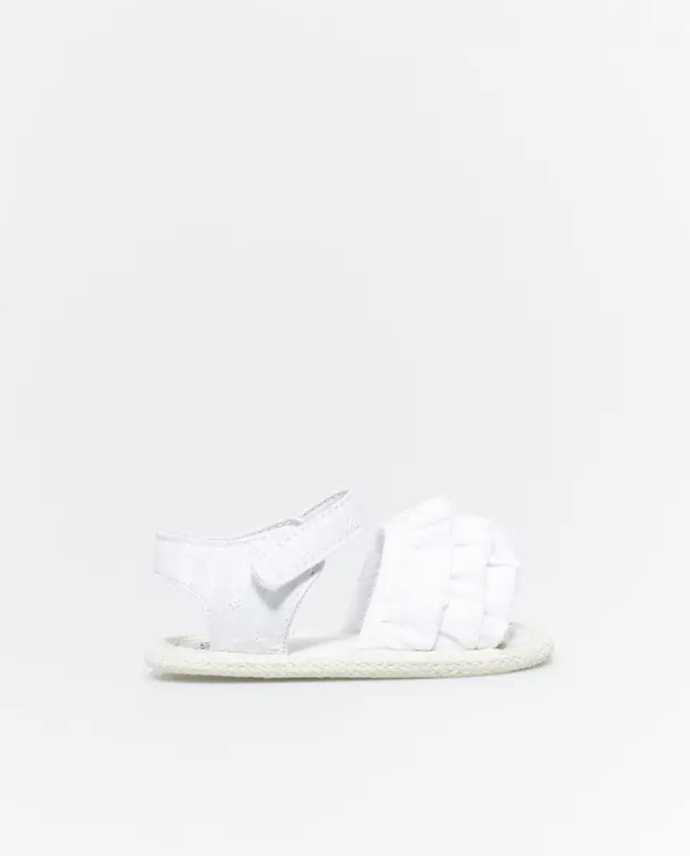 Плетеные сандалии Sfera, белый
Плетеные сандалии Sfera, белый
