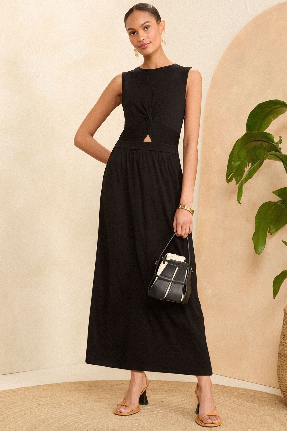 Платье миди без рукавов из джерси с завязкой спереди Love & Roses, черный
Платье миди без рукавов из джерси с завязкой спереди Love & Roses, черный