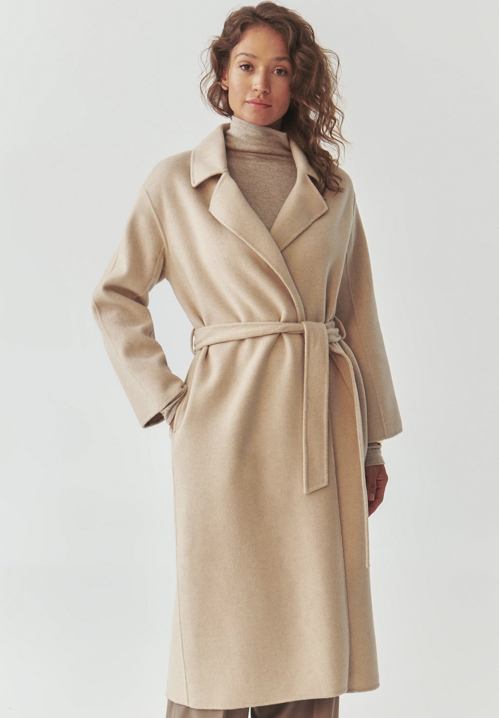 Классический пиджак MATIA TATUUM, бежевый
Классический пиджак MATIA TATUUM, бежевый