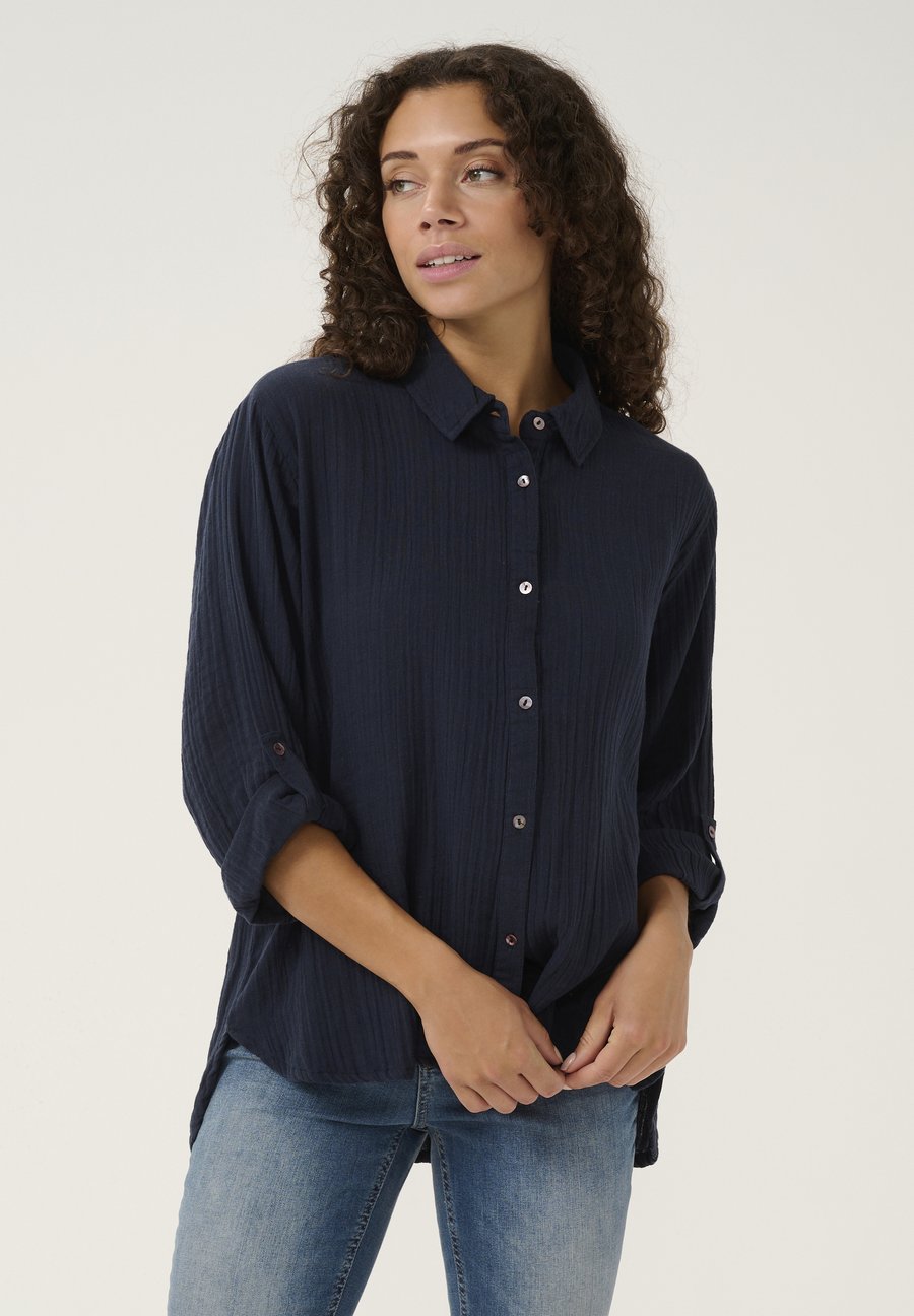 Блуза Culture CUMYRA ELINA FOLD-UP, Salute/Dark Blue
Блуза Culture CUMYRA ELINA FOLD-UP, Salute/Dark Blue