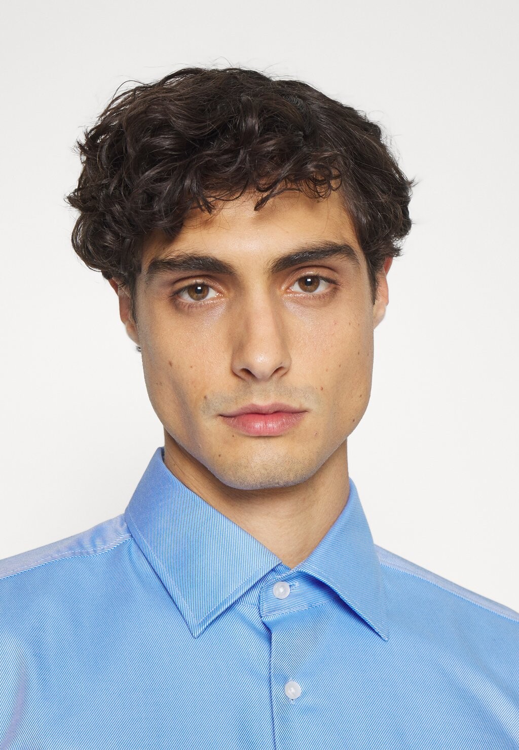 Повседневная рубашка Hank BOSS, светло-пастельно-голубая
Повседневная рубашка Hank BOSS, светло-пастельно-голубая