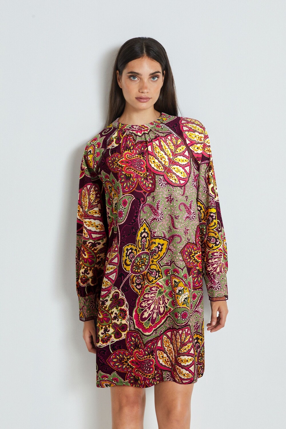 Мини-платье с длинными рукавами и украшением в виде лесенки Next, розовый
Мини-платье с длинными рукавами и украшением в виде лесенки Next, розовый