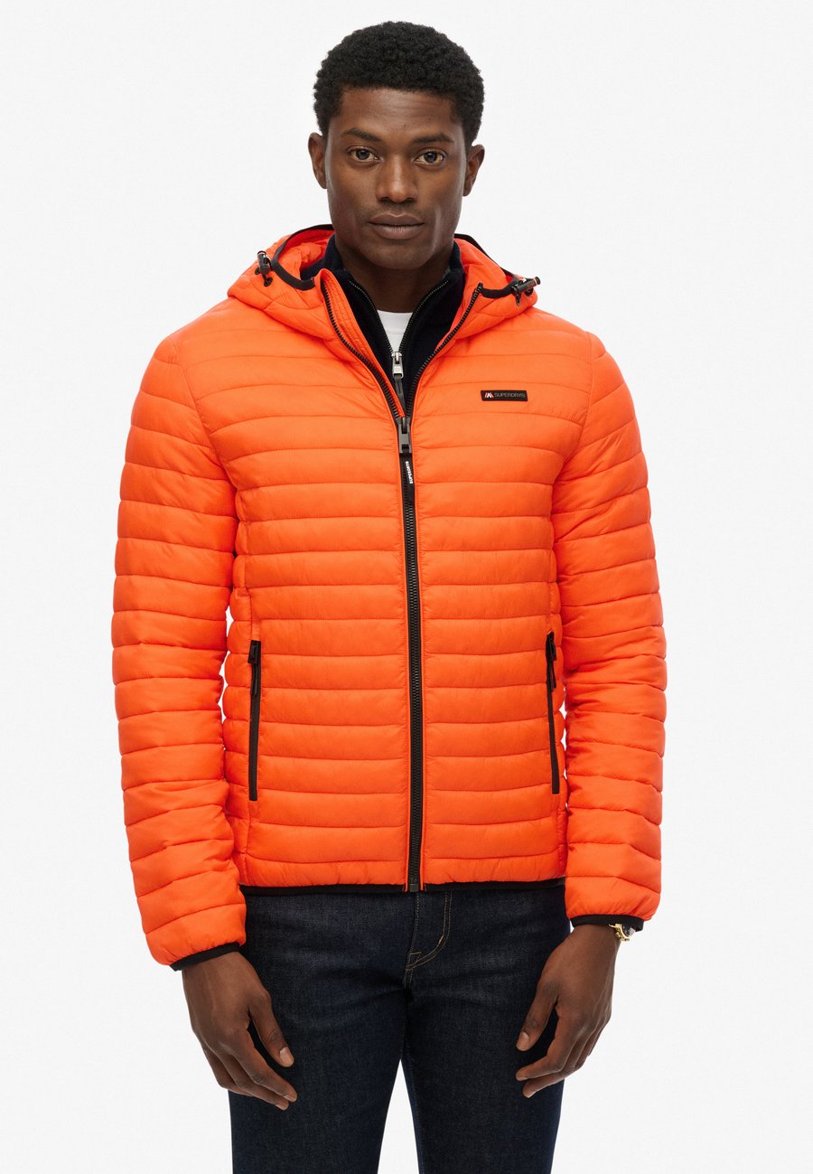 Куртка Superdry & Co HOODED FUJI LITE, Bold Orange/Orange
Куртка Superdry & Co HOODED FUJI LITE, Bold Orange/Orange