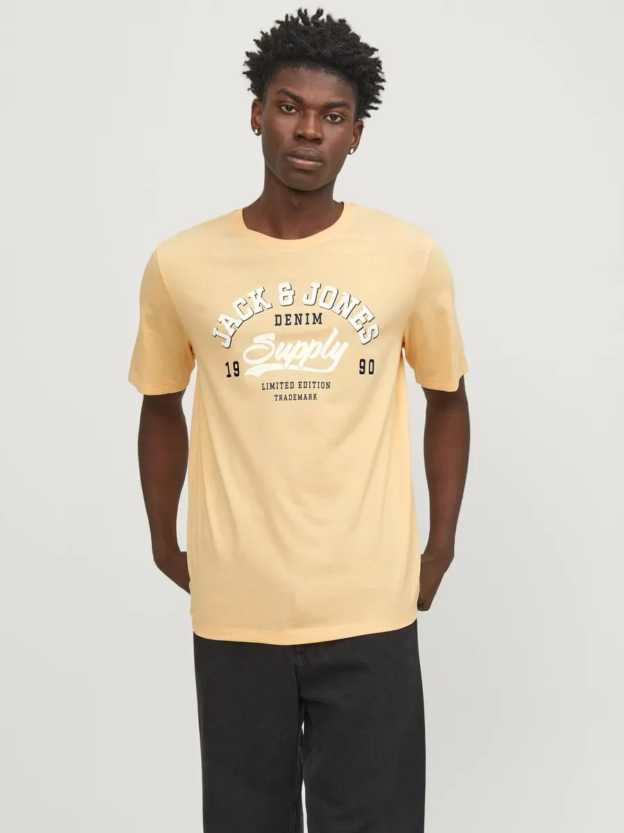 Рубашка с круглым вырезом Jack & Jones "JJELOGO TEE SS O-NECK 2 COL SS24 SN", цвет Apricot Ice
Рубашка с круглым вырезом Jack & Jones "JJELOGO TEE SS O-NECK 2 COL SS24 SN", цвет Apricot Ice