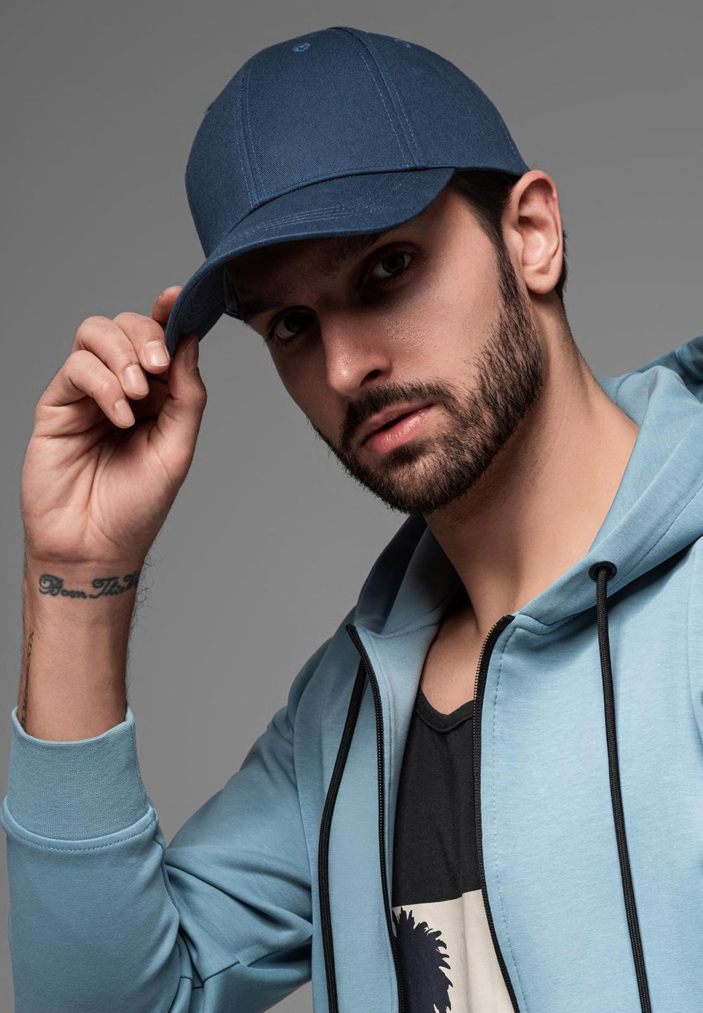 Бейсболка BASEBALL Ombre, темно-синий
Бейсболка BASEBALL Ombre, темно-синий