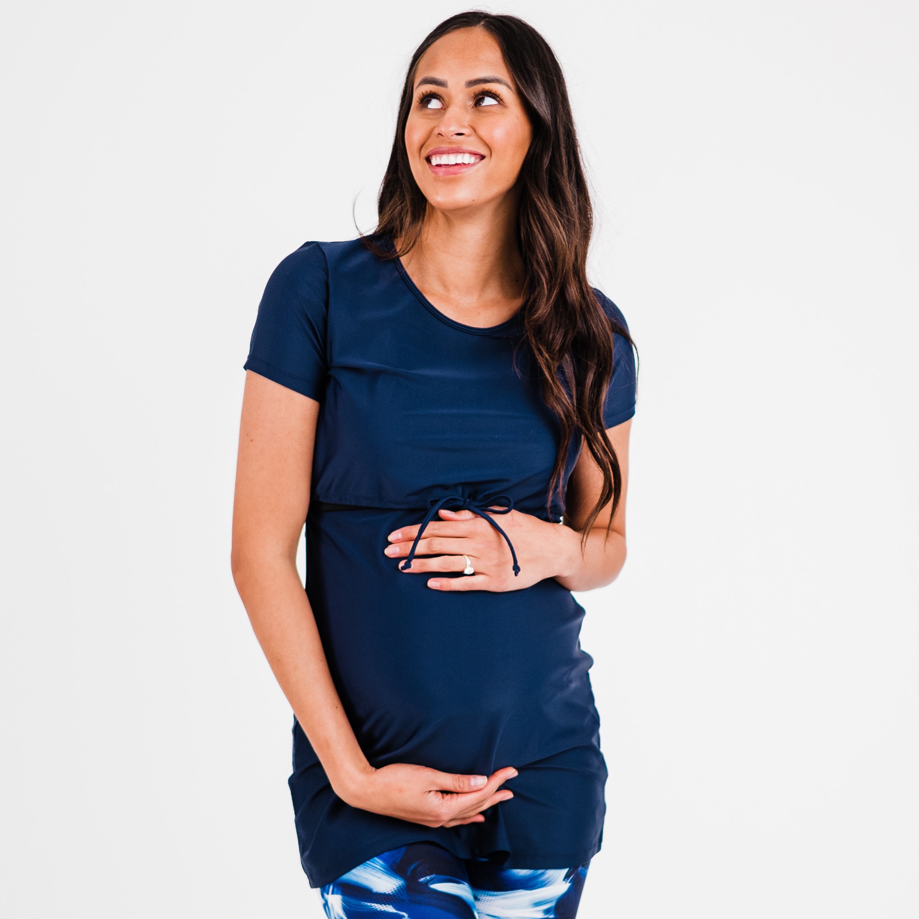 Женская туника для плавания с коротким рукавом Nikki для кормления и материнства Calypsa, темно-синий
Женская туника для плавания с коротким рукавом Nikki для кормления и материнства Calypsa, темно-синий