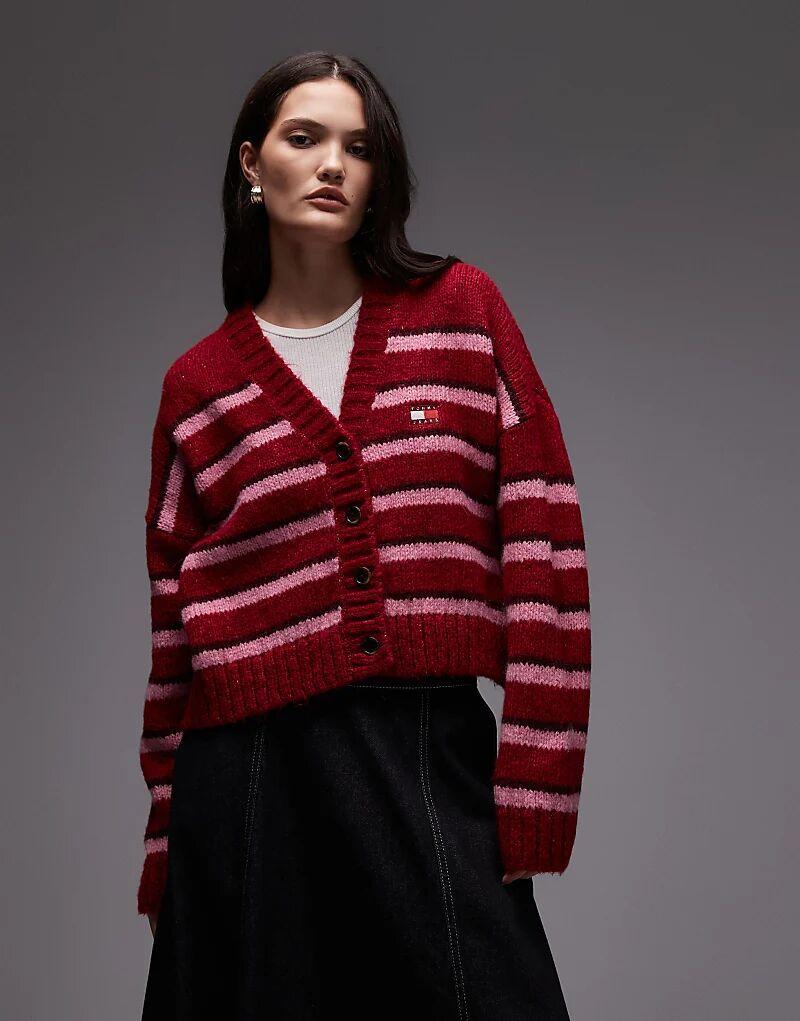 Пушистый кардиган Tommy Jeans с нашивками в красную и розовую полоску
Пушистый кардиган Tommy Jeans с нашивками в красную и розовую полоску